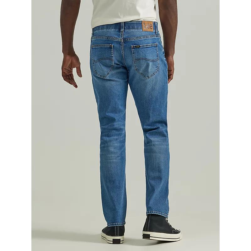 Men's Extreme Motion MVP Straight Fit Tapered Jeans Product Image