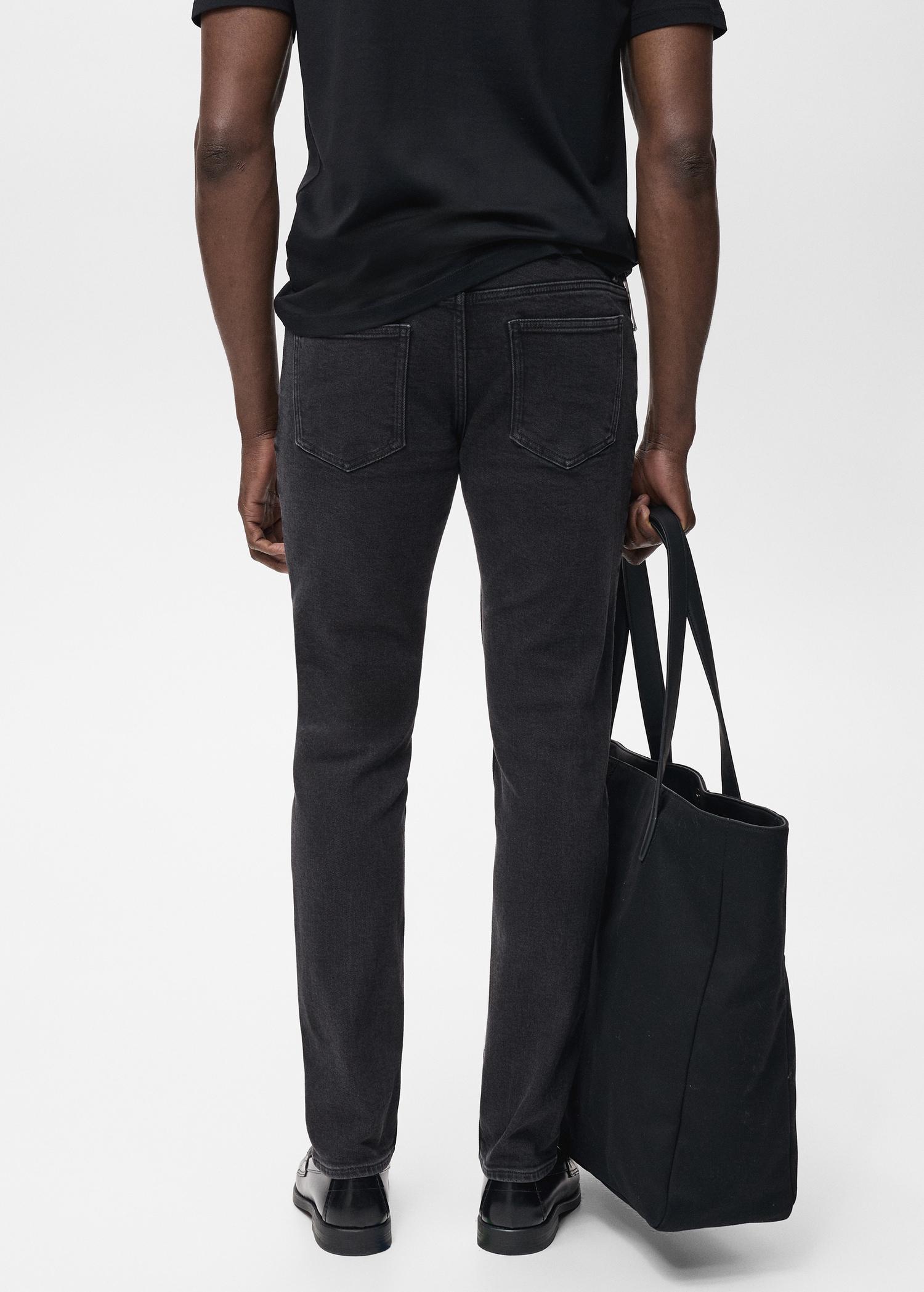 Slim fit black Jan jeans - Men | MANGO USA Product Image