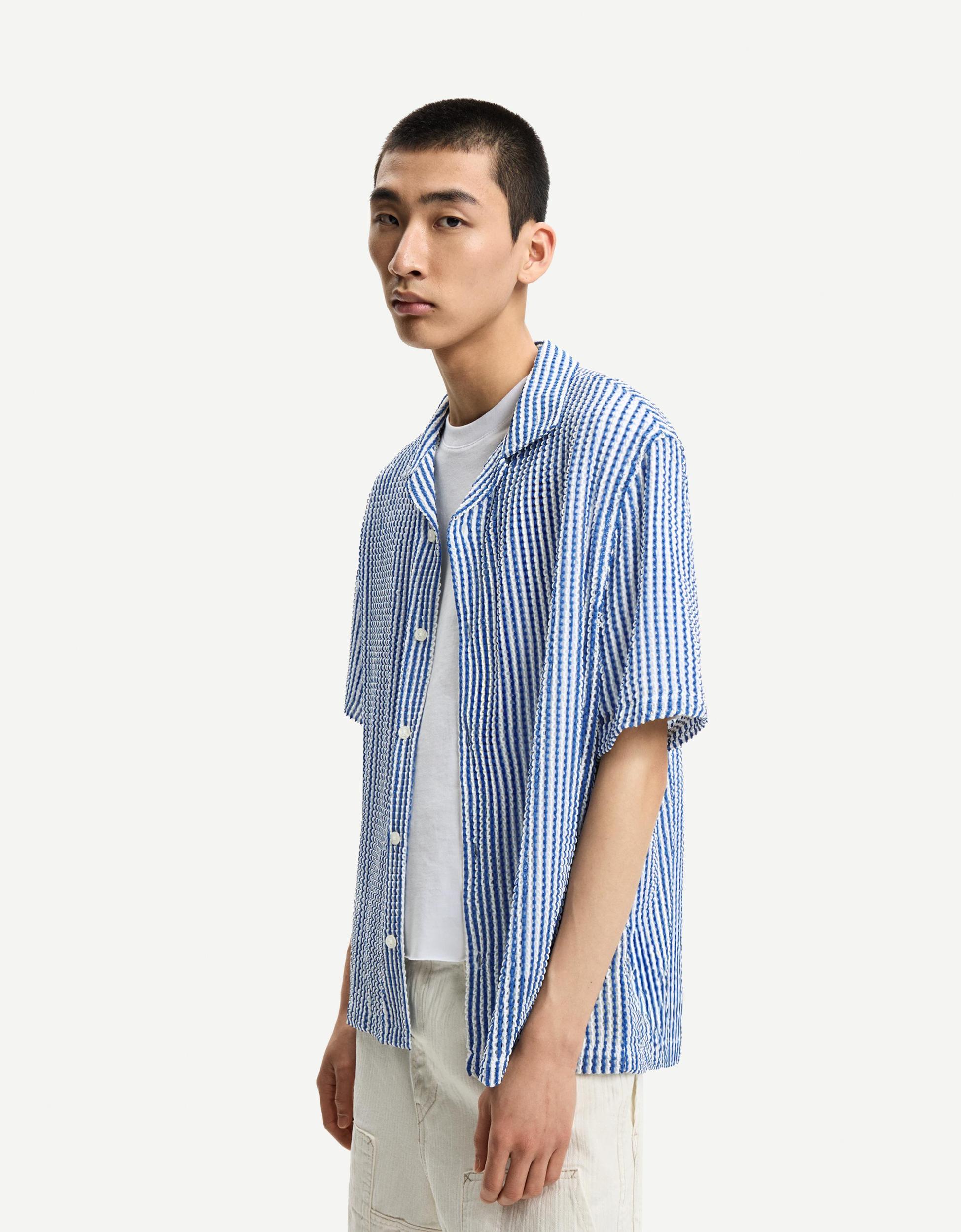 Striped short sleeve shirt Product Image