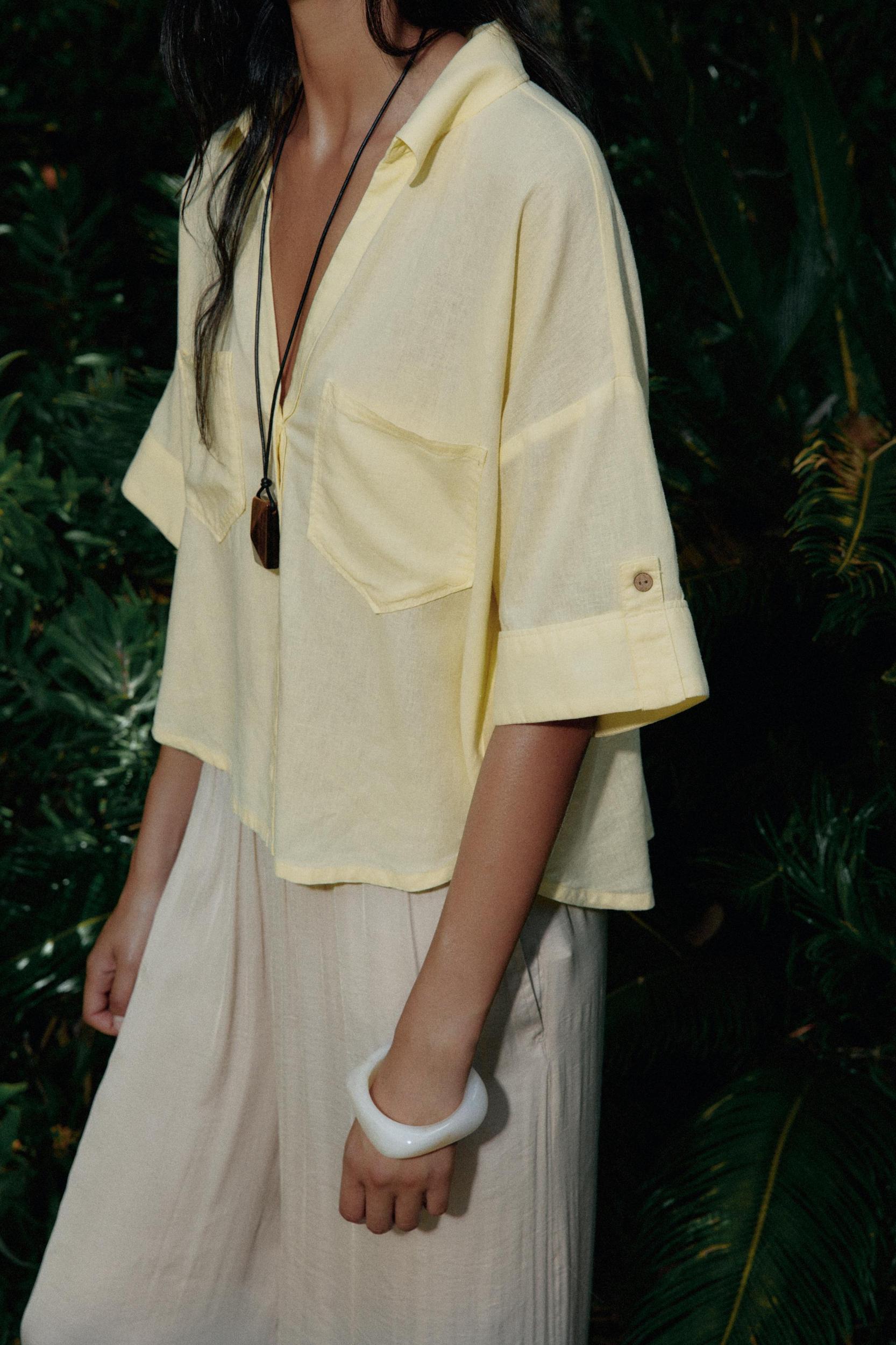 LINEN BLEND CROPPED SHIRT Product Image