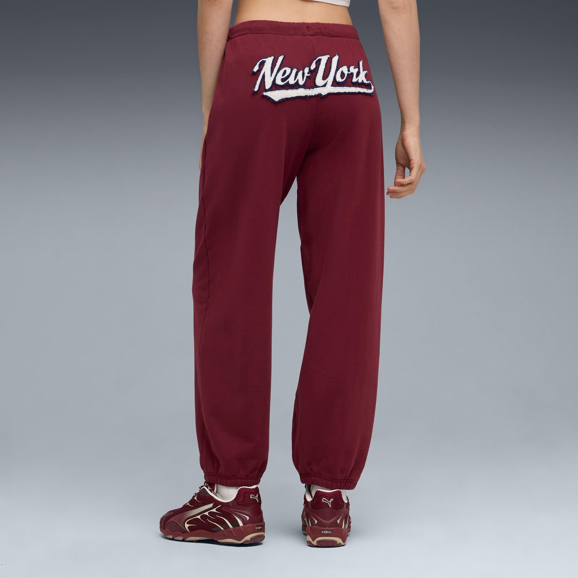 PUMA Wardrobe Essentials NYC Sweatpants Women Product Image