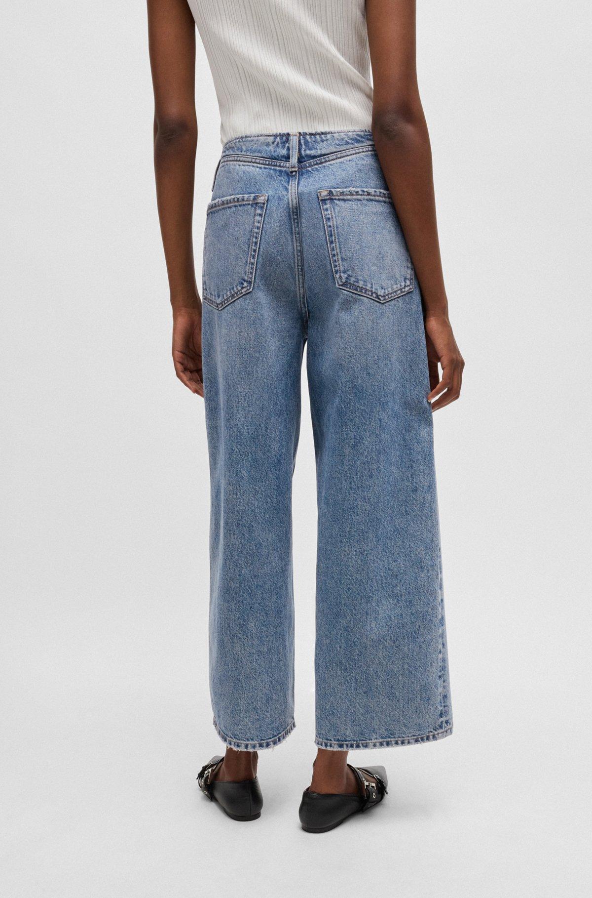 Relaxed-fit jeans with cropped length Product Image