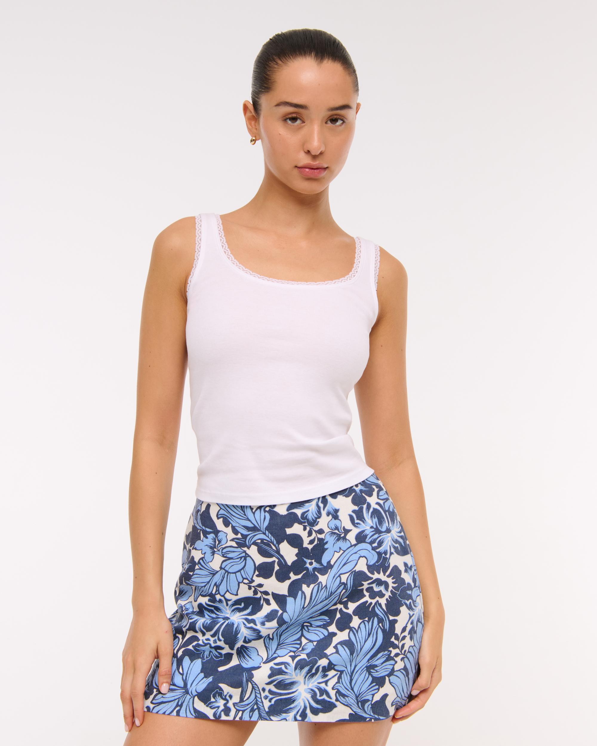 The A&F Scarlett Linen-Blend Mini Skort Product Image