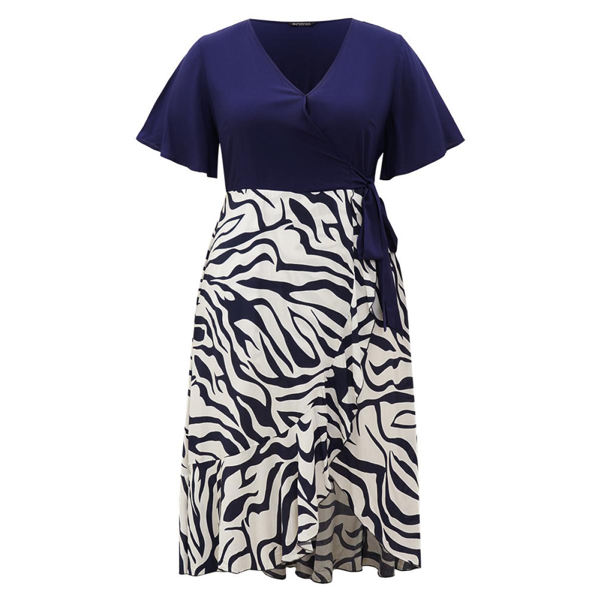 Plus Size Water Ripple Patchwork Wrap Pocket Knotted Dress Navy Women Office Wrap V-neck Sleeveless Curvy Midi Dress BloomChic 30/6X Product Image