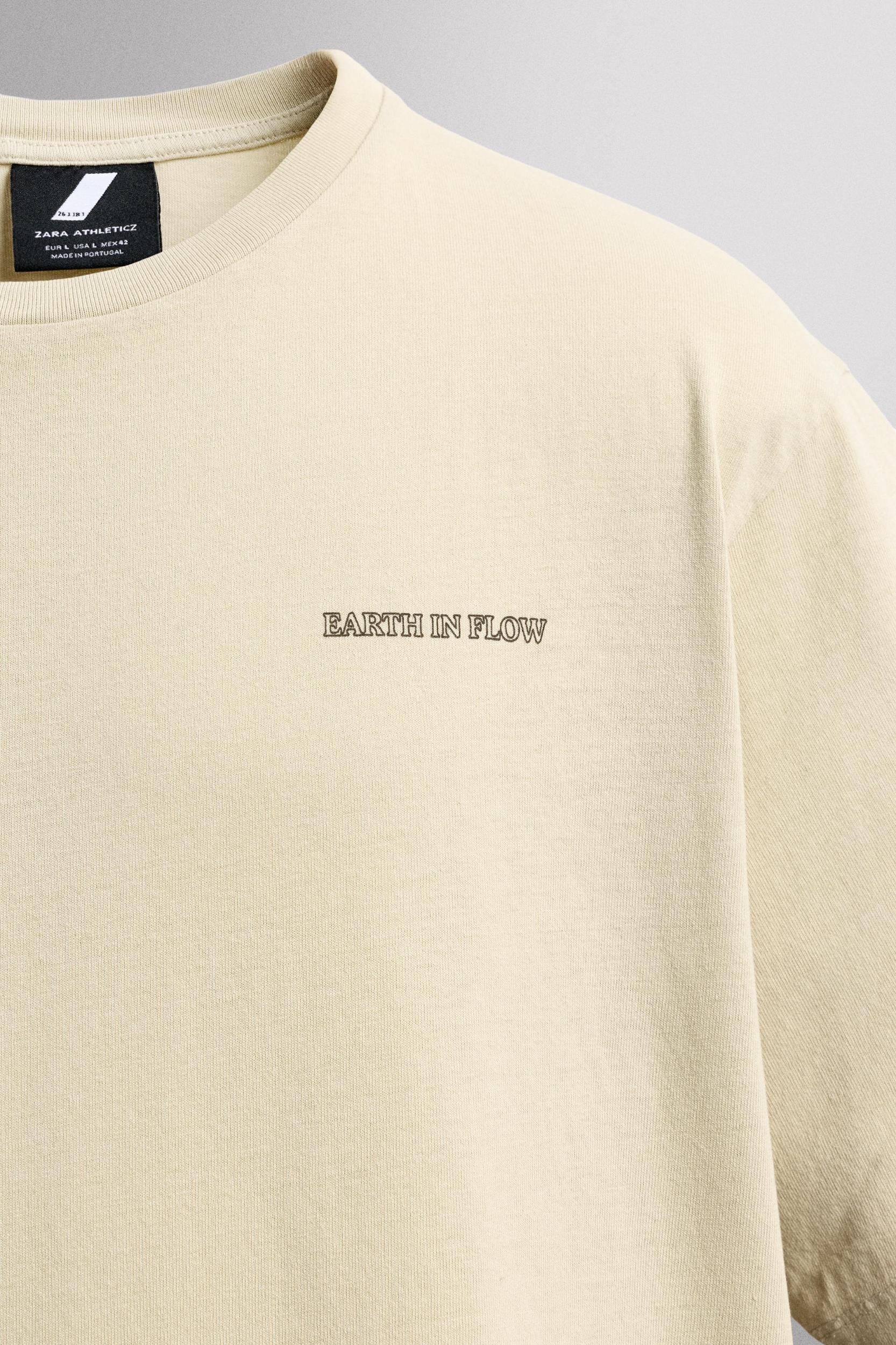 REGULAR FIT GRAPHIC PRINT T-SHIRT Product Image