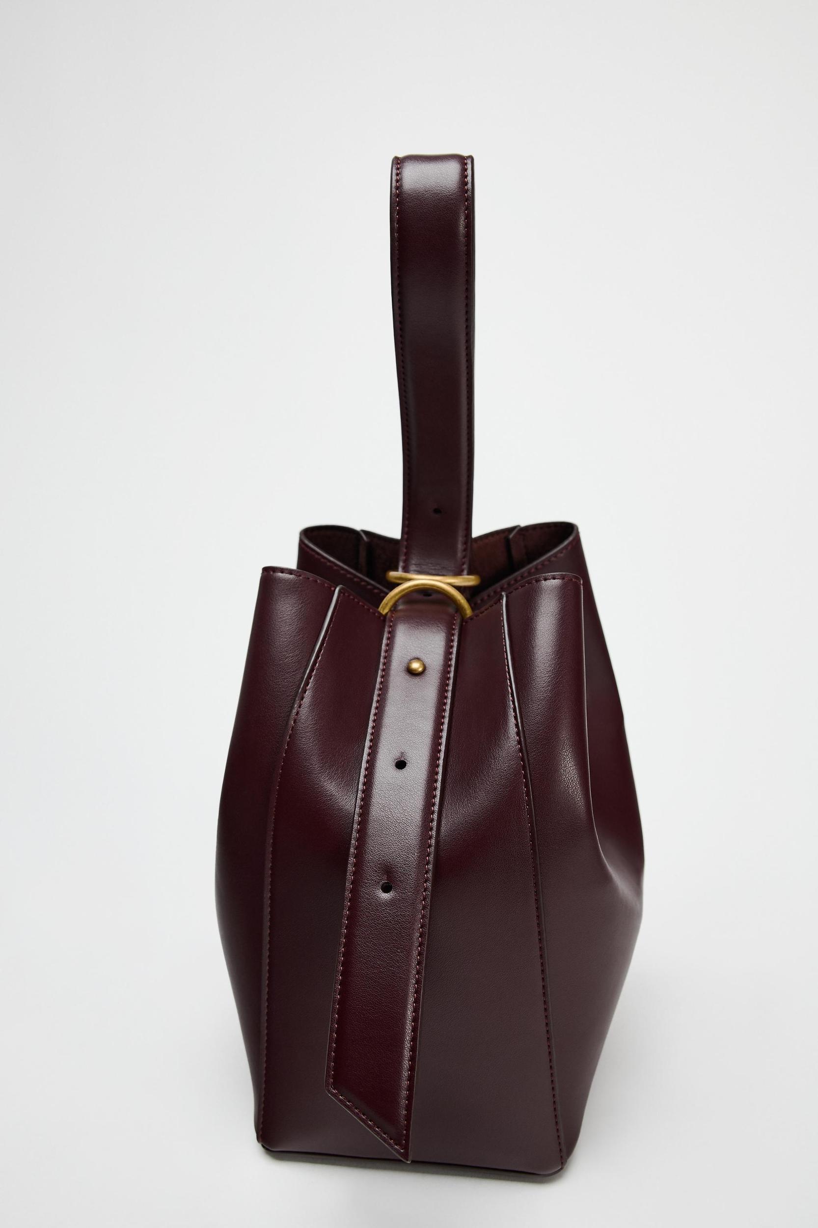 BUCKET BAG Product Image