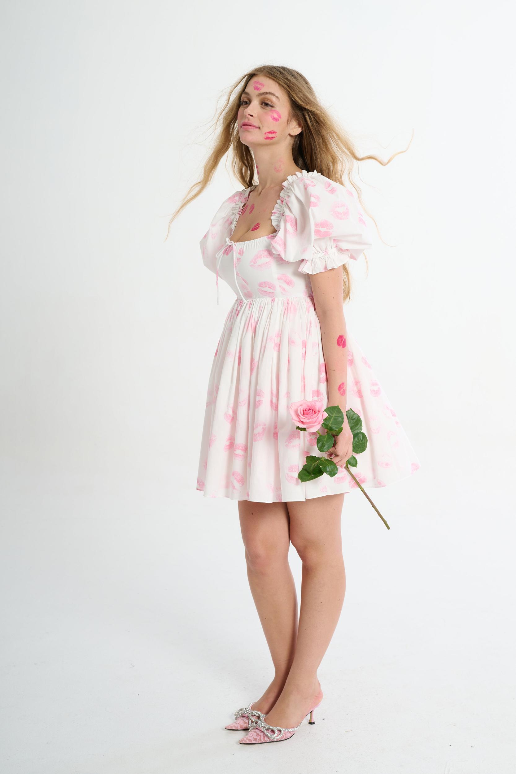 Kiss on the Lips Beach Day Dress Product Image