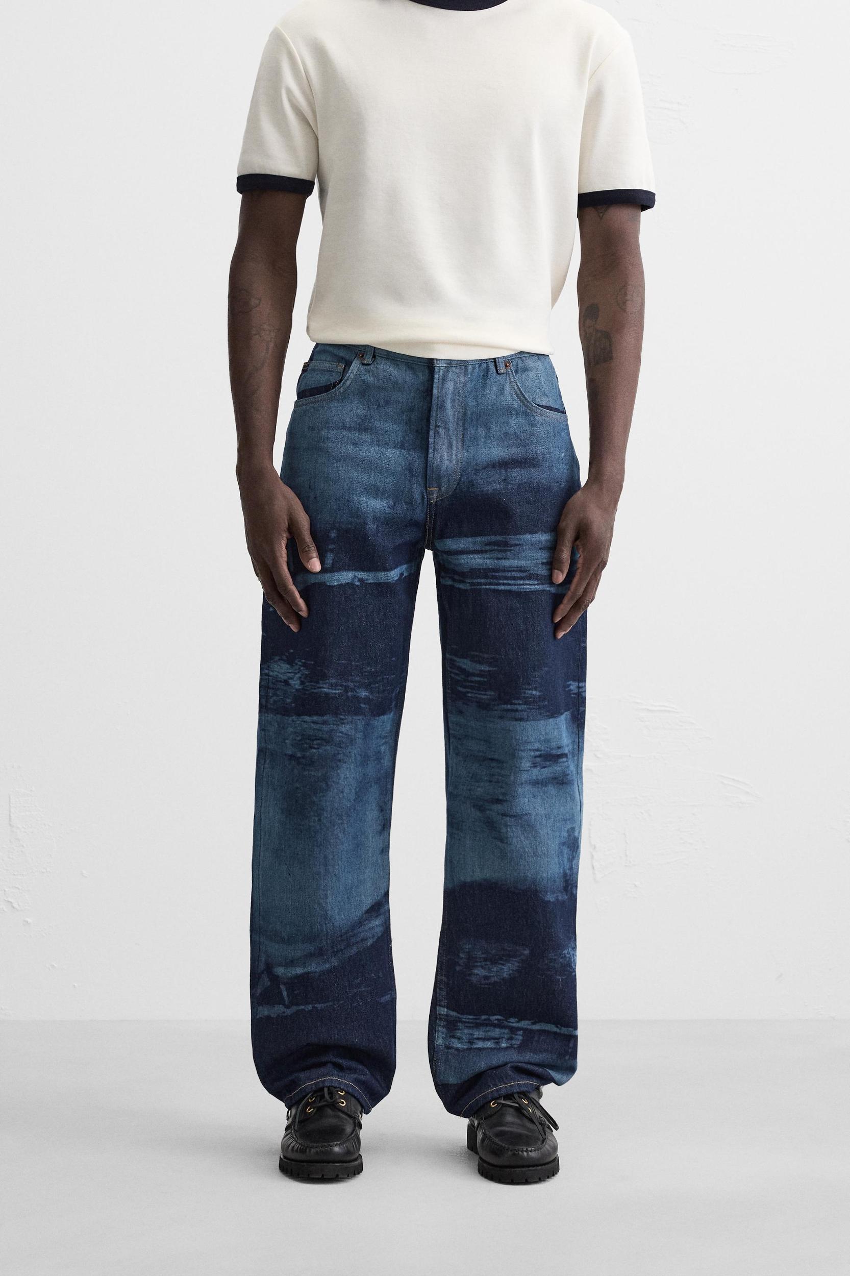 PRINTED RELAXED FIT JEANS Product Image