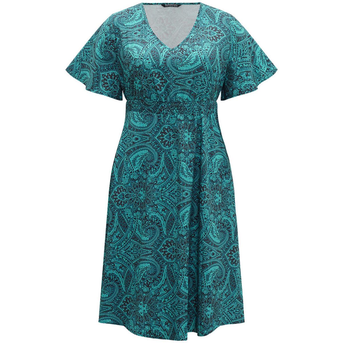 Plus Size Bandana & Paisley Print Shirred Pocket Midi Dress Emerald Women Vacation Printed V-neck Short sleeve Curvy Midi Dress BloomChic 12/L Product Image