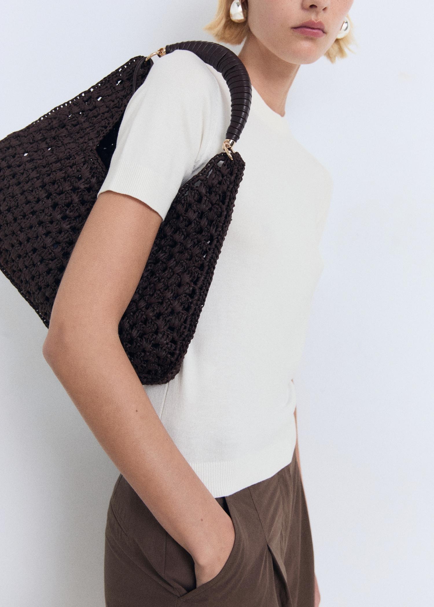 Short-sleeved fine-knit sweater - Women | MANGO USA Product Image