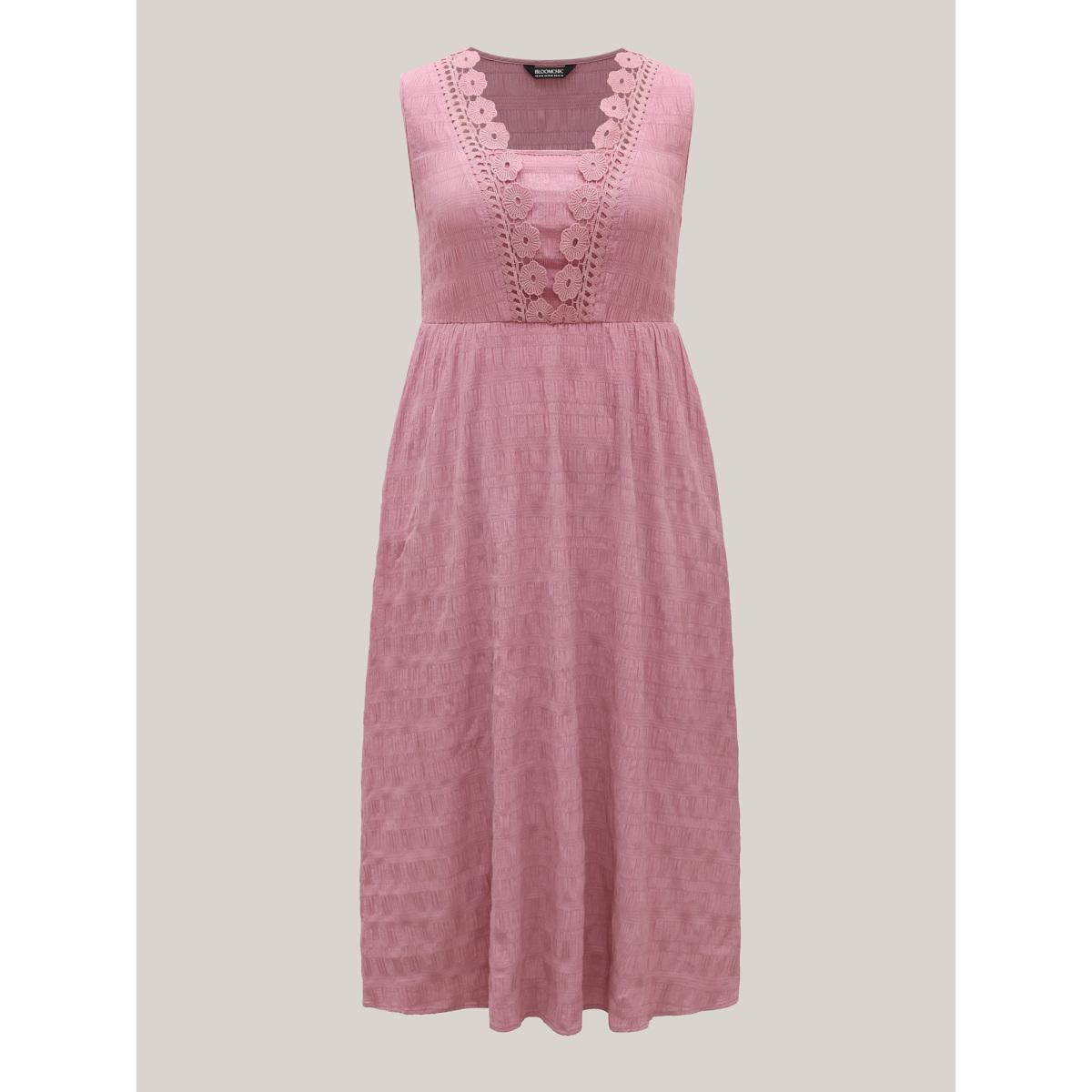 Plus Size Floral Crochet Neck Pockets Midi Dress Beanpastepowder Women Square Neck Cap Sleeve Curvy BloomChic 12/L Product Image