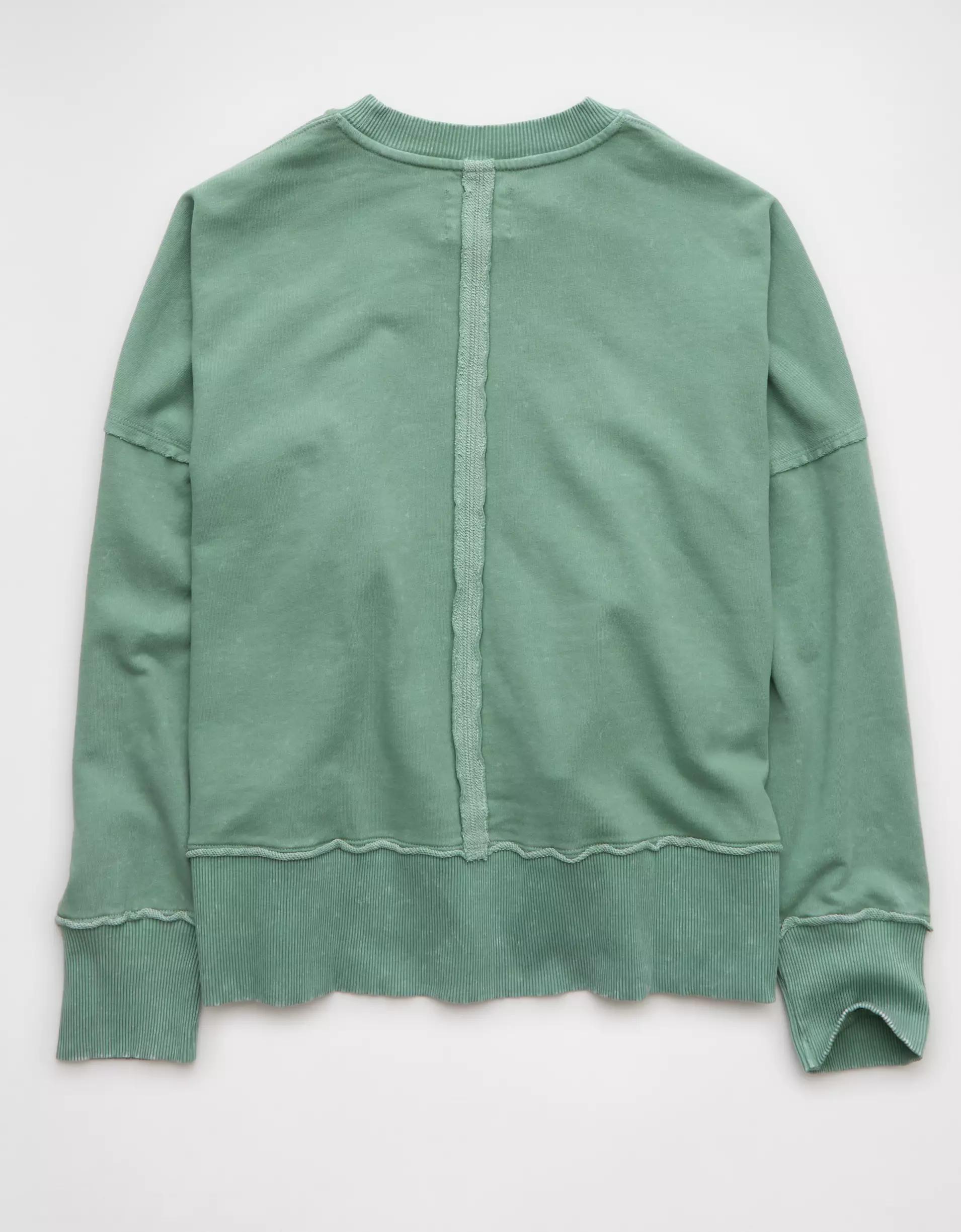 AE Big Hug Destination Graphic Crew Neck Sweatshirt Product Image