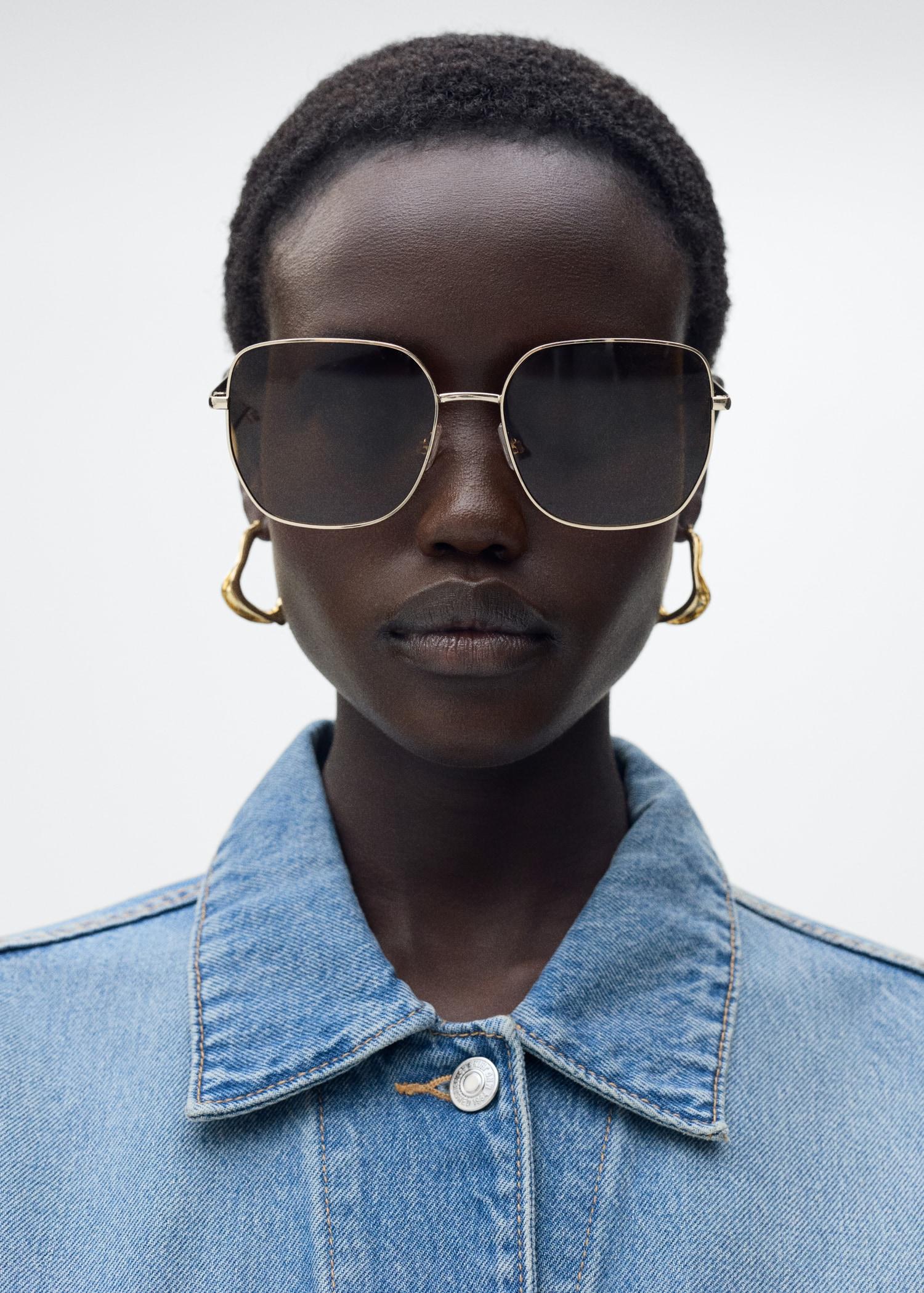 Oversized denim jacket with pockets - Women | MANGO USA Product Image