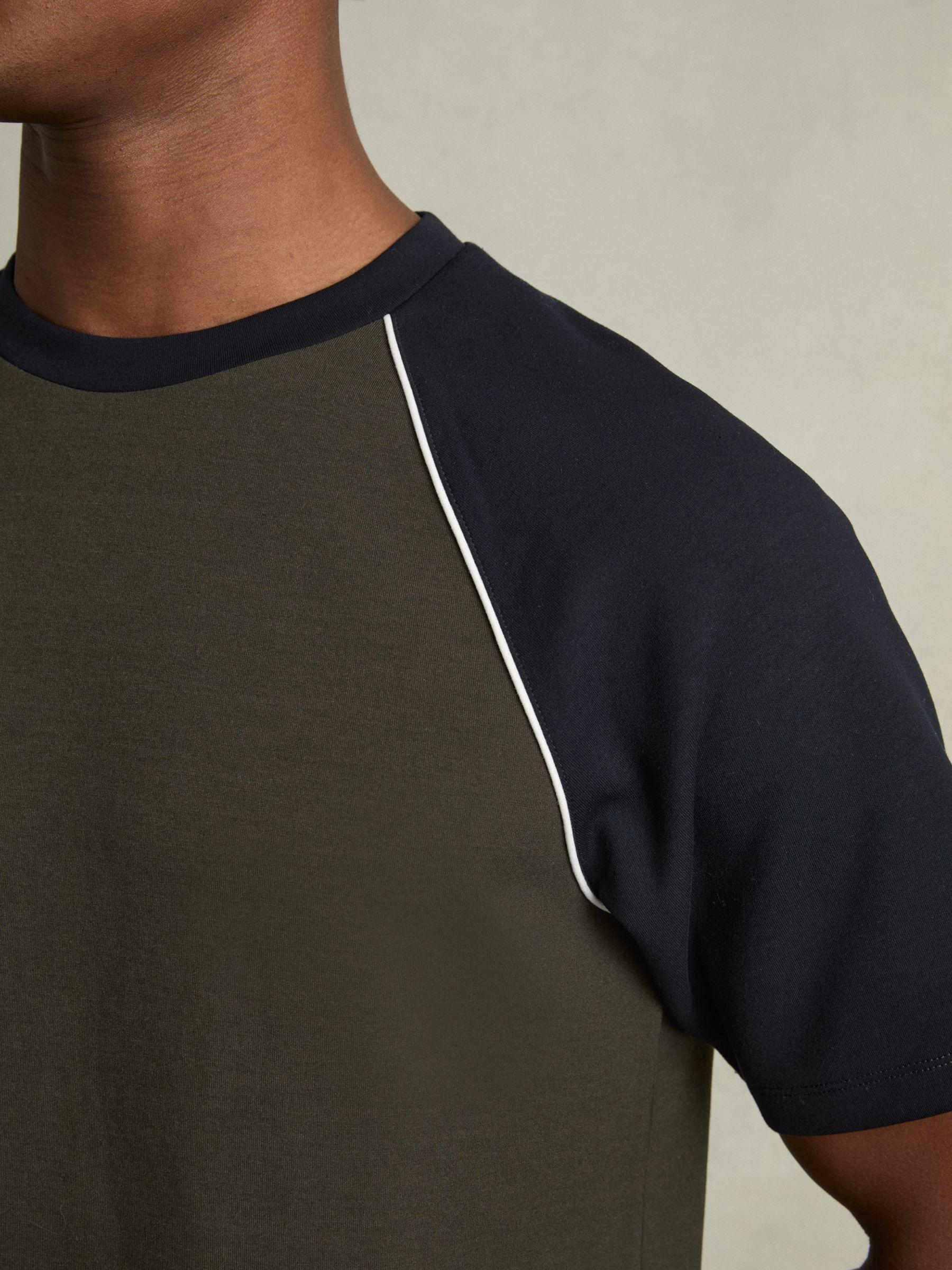 Interlock-Jersey Colour-Block T-Shirt in Forest Green/Navy Blue Product Image