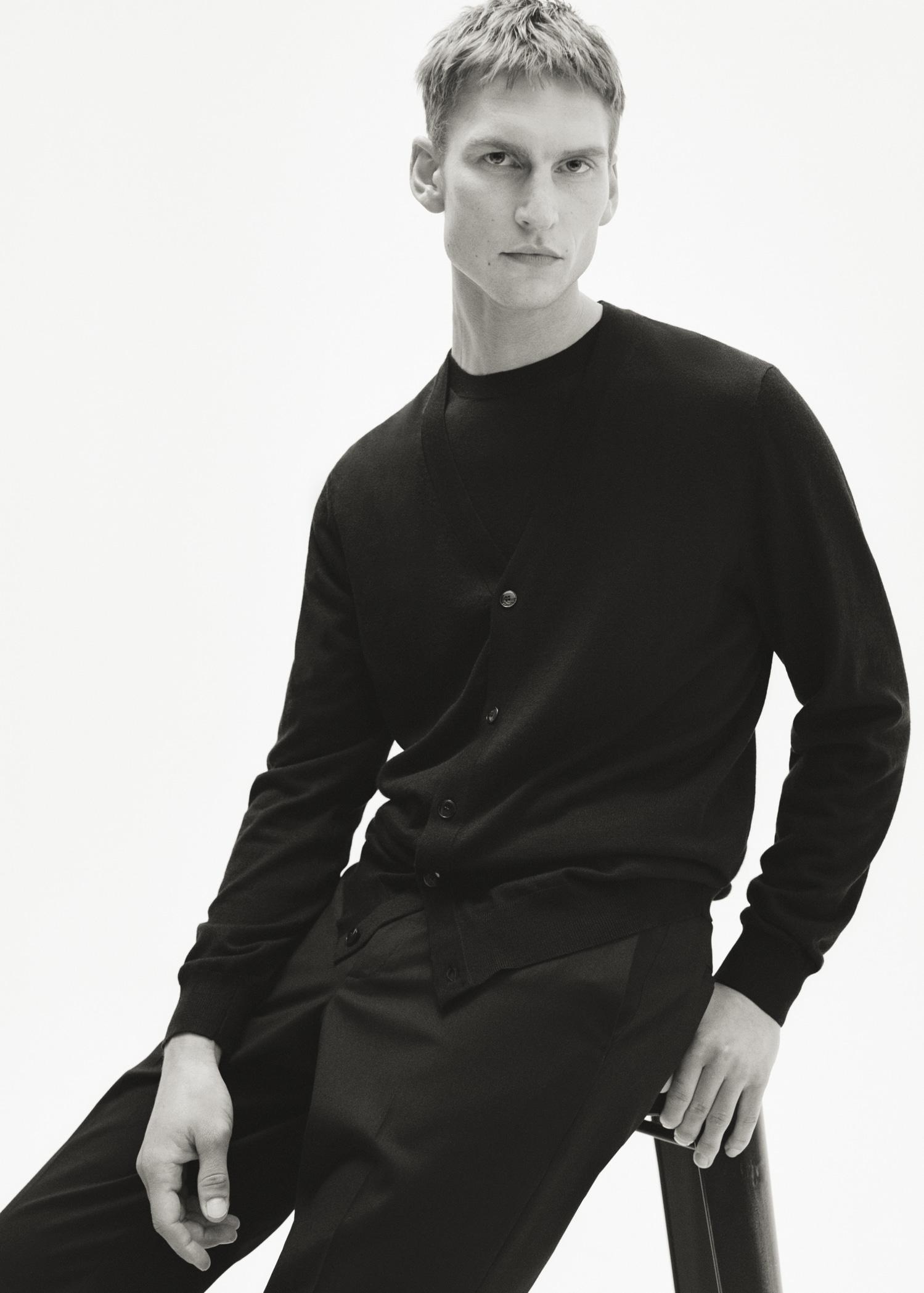 100% merino wool cardigan - Men | MANGO USA Product Image