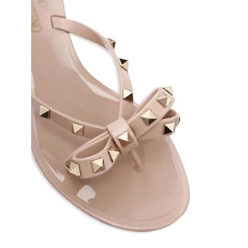 VALENTINO GARAVANI Women Rockstud Rubber Flip Flops In Beige Product Image