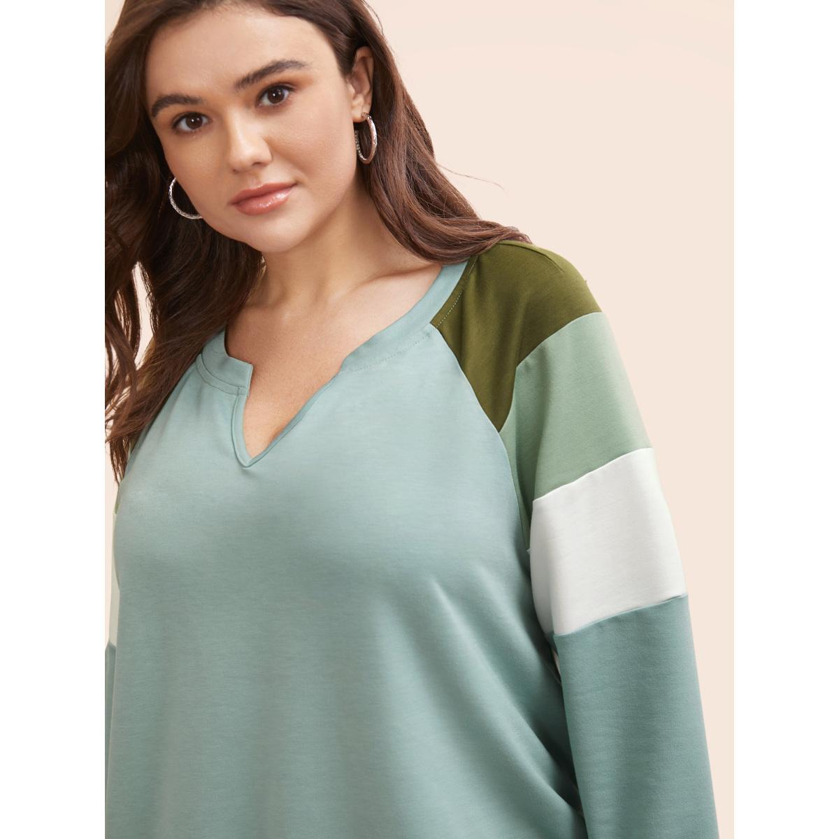 Plus Size Contrast Patchwork Notched Raglan Sleeve Sweatshirt Women Multicolor Casual Contrast Flat collar with V-notch Everyday Sweatshirts BloomChic 10/M Product Image
