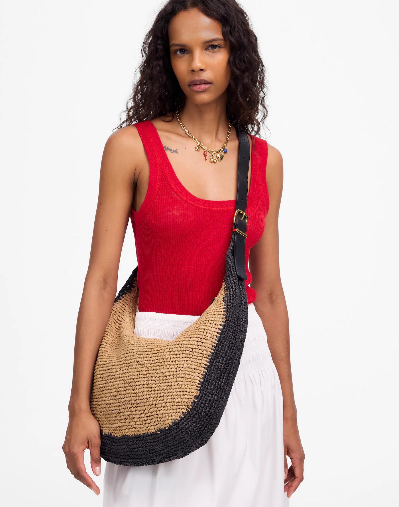The Essential Curve Shoulder Bag Product Image