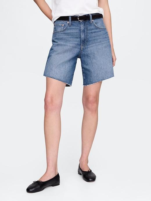 8" Mid Rise '90s Loose Denim Bermuda Shorts Product Image