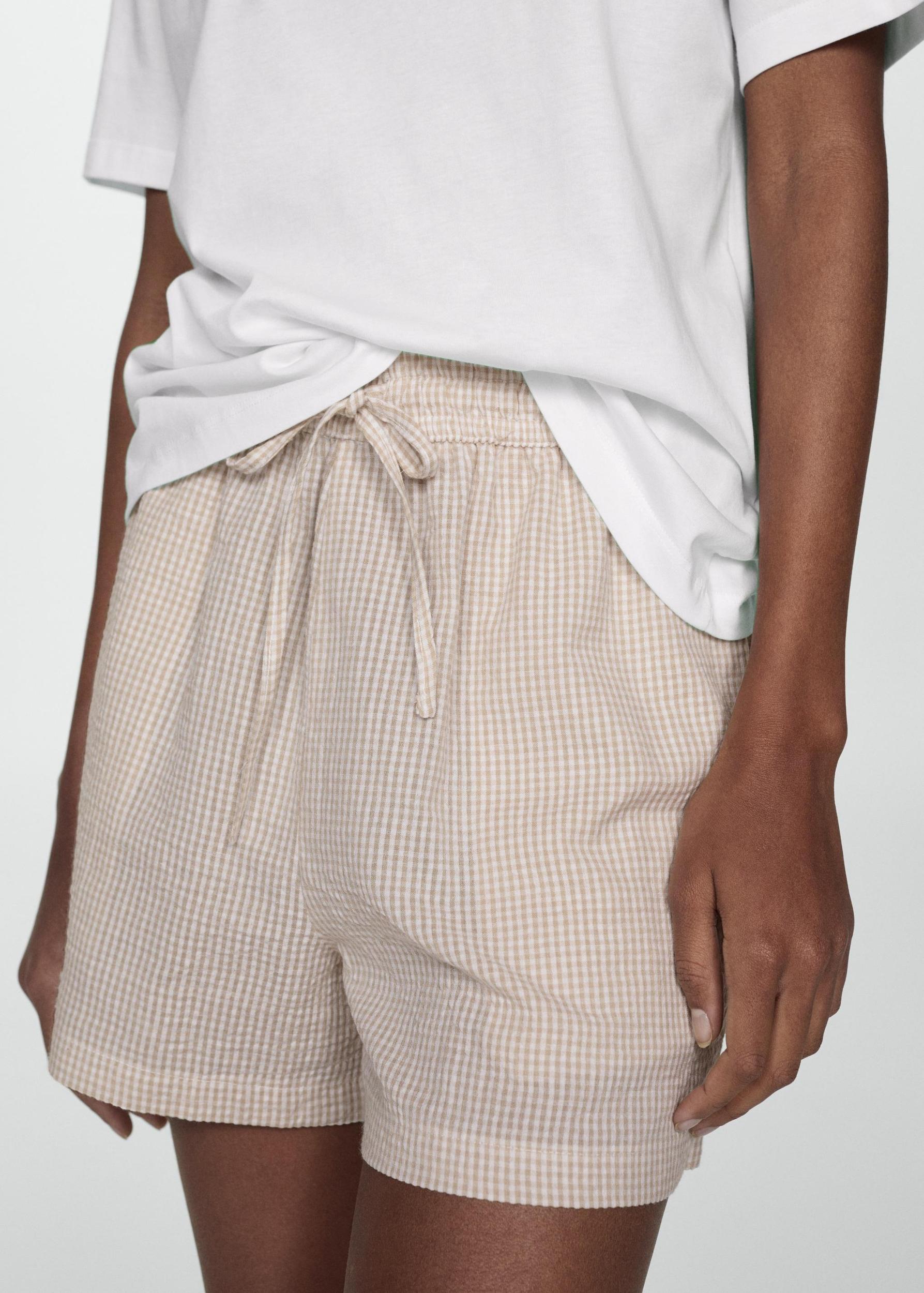 Gingham-check two-piece pyjamas - Women | MANGO USA Product Image