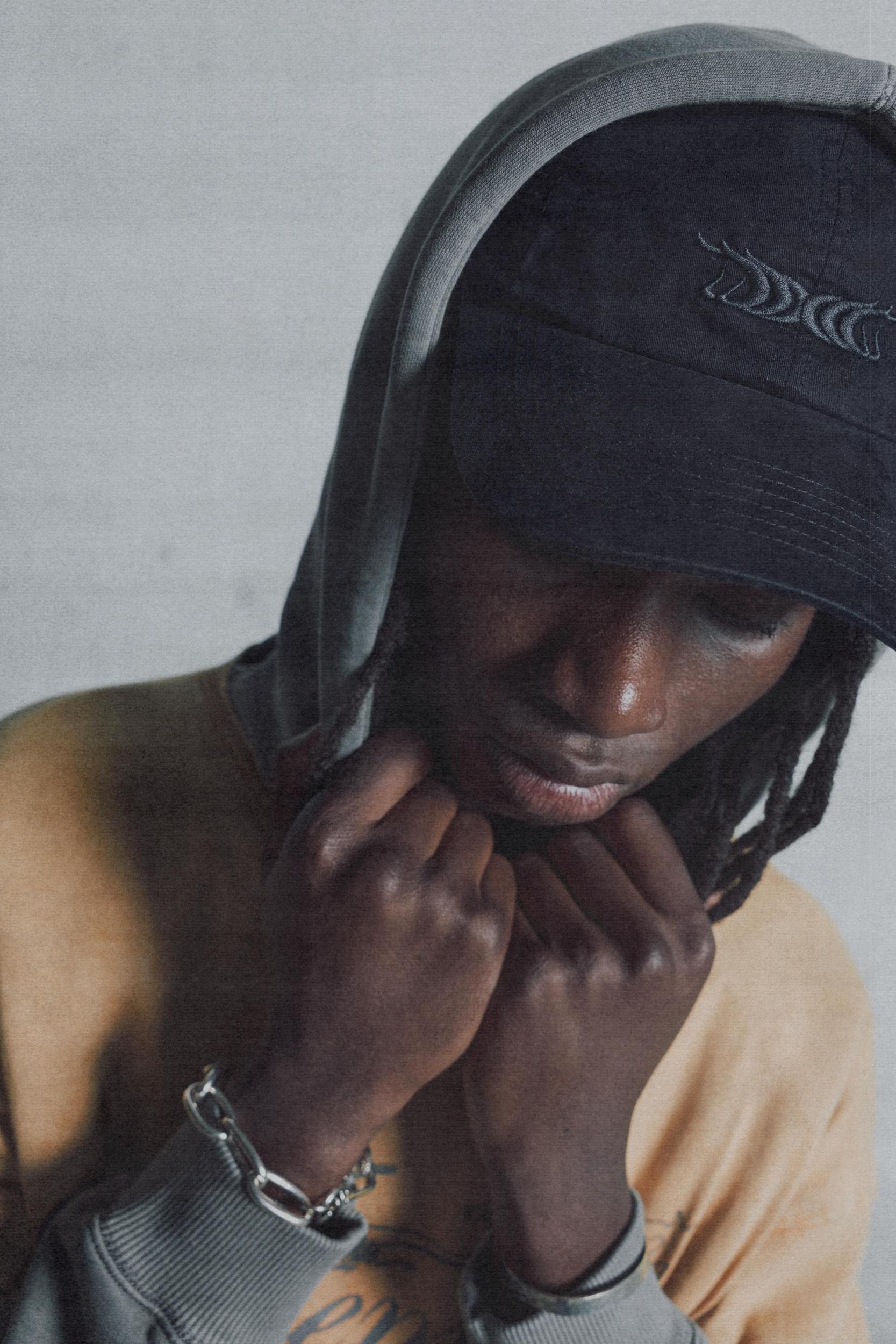 Black cap with embroidery Product Image