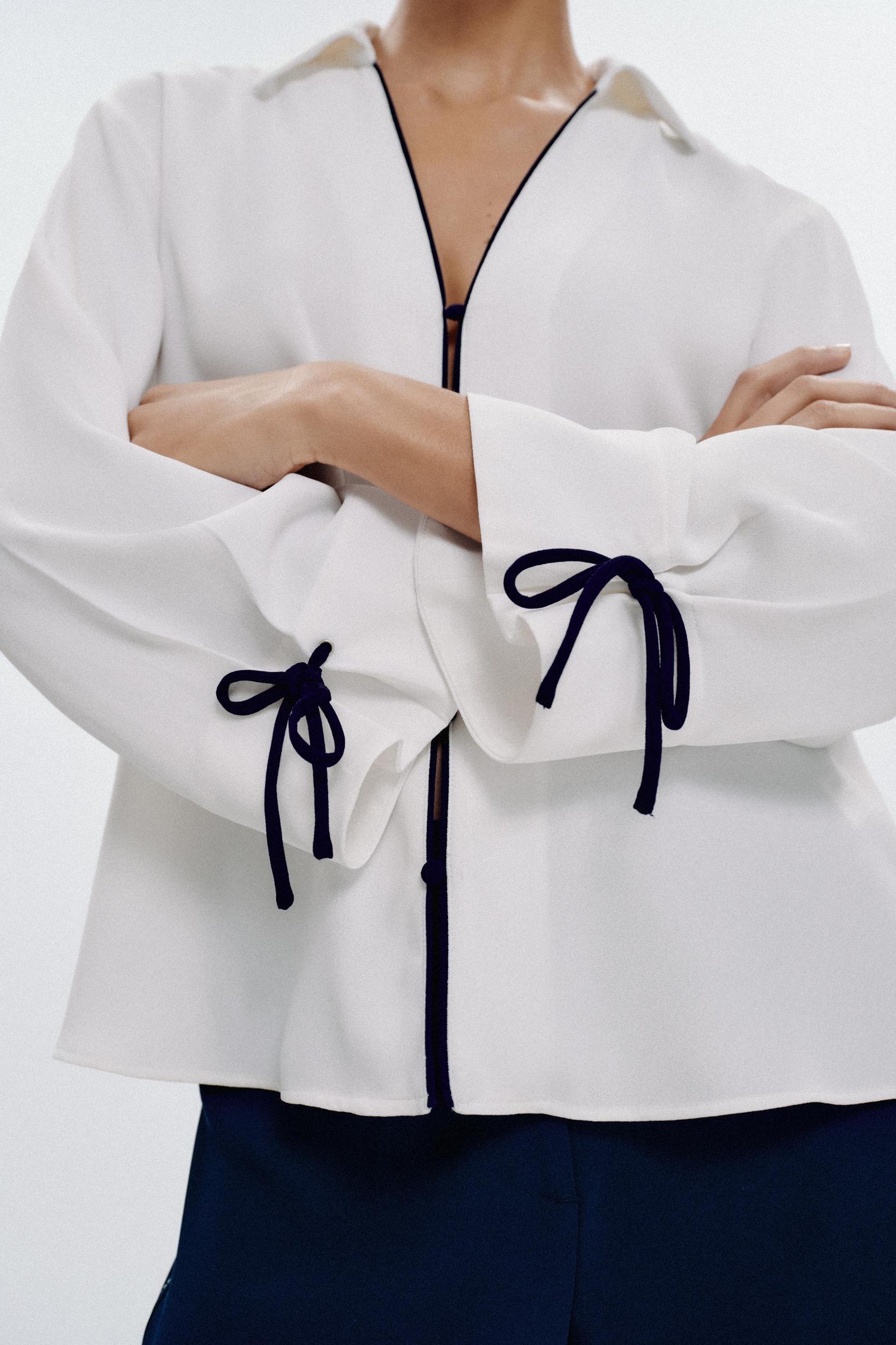 CONTRAST TRIM SHIRT Product Image