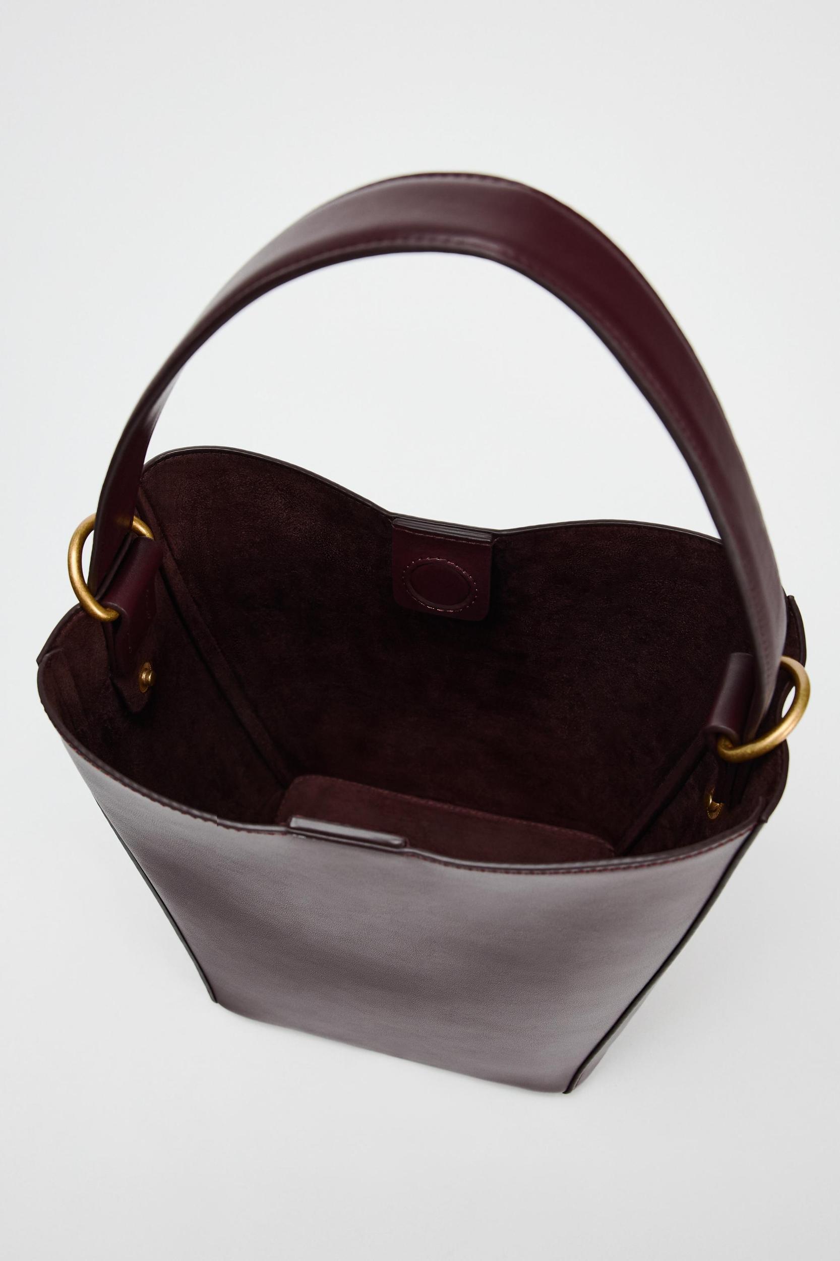 BUCKET BAG Product Image