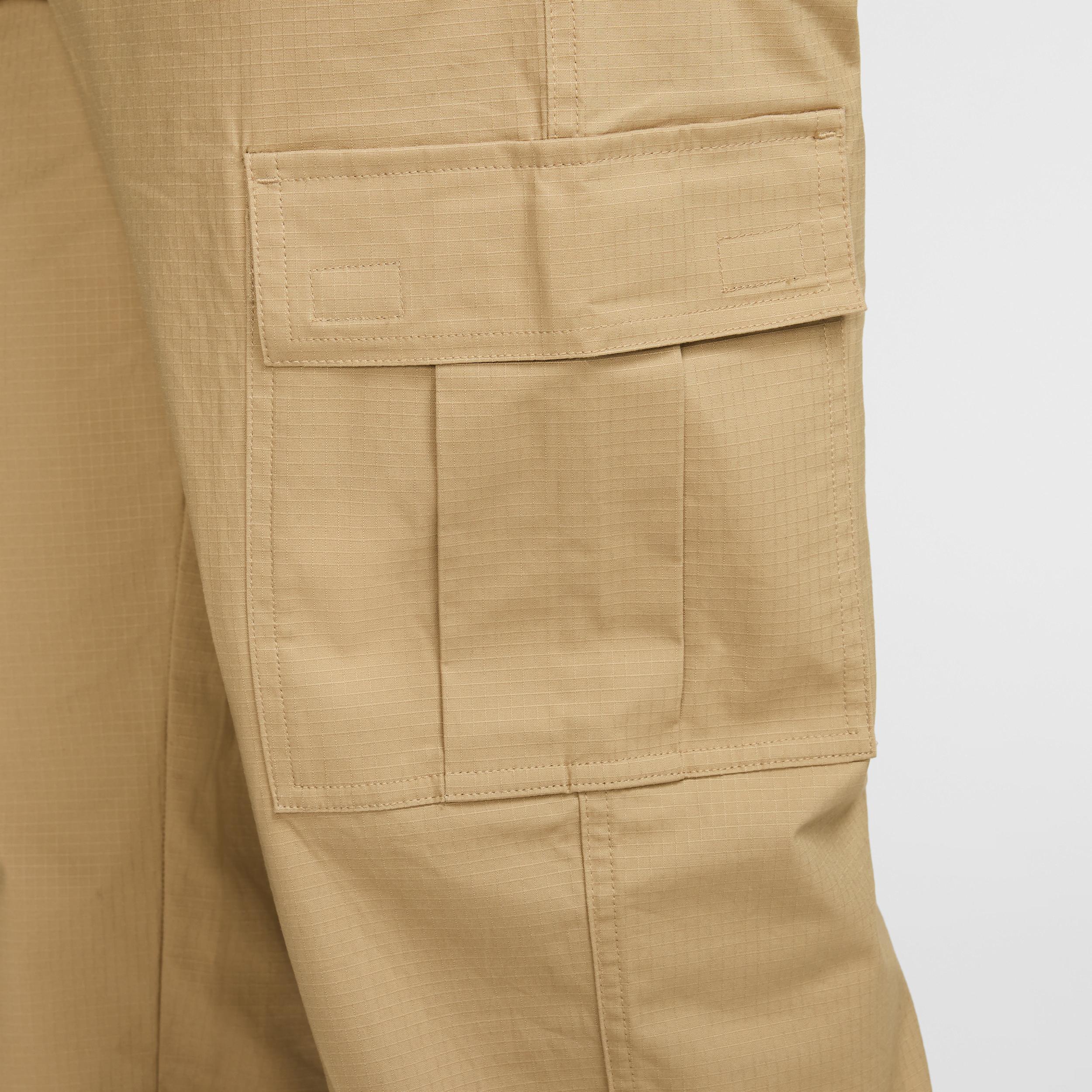 Nike Men's Club Cargo Pants Product Image