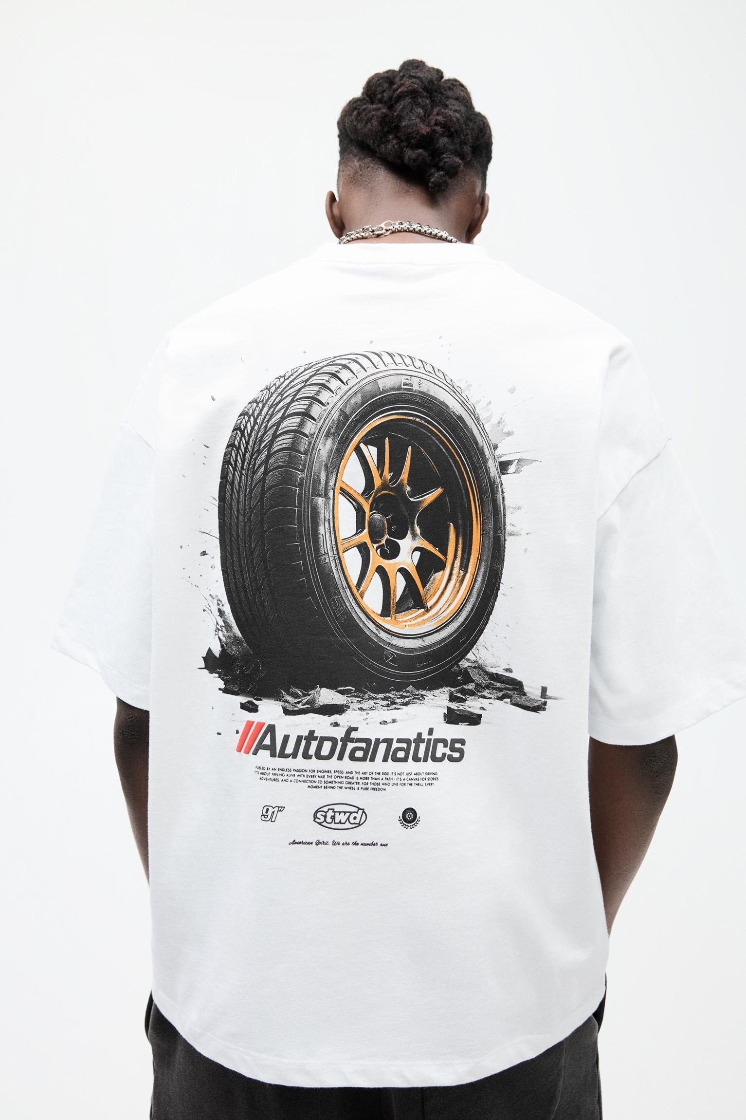 STWD rim T-shirt Product Image