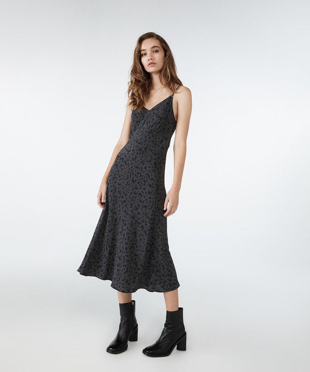 ARKANUM DRESS Female Product Image