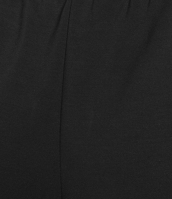 Kinesis Mid-Rise Contrast Piping Shorts Product Image