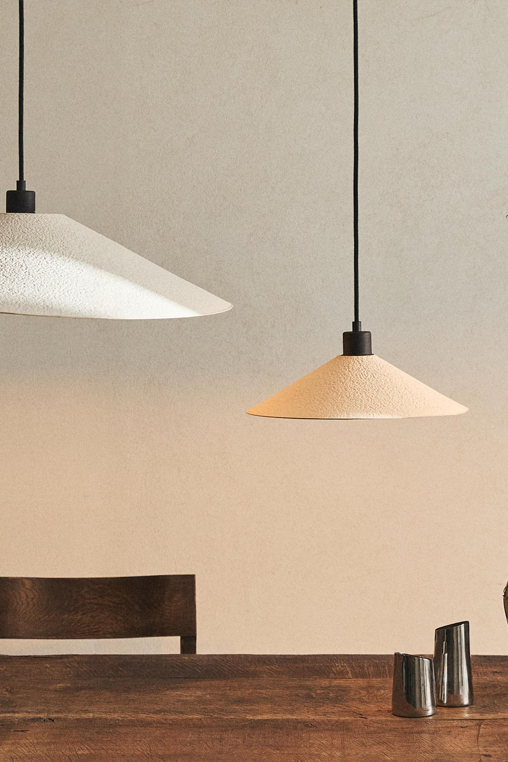 LARGE PAPER PENDANT LAMP Product Image