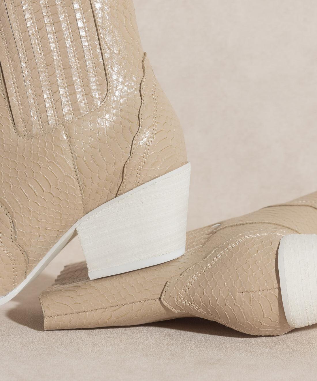 THE DAWN BOOTIE Product Image