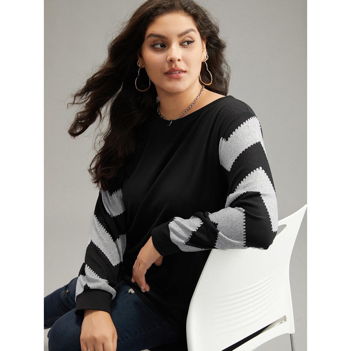 Plus Size Geometric Patchwork Round Neck Sweatshirt Women DarkBlue Casual Elastic cuffs Round Neck Dailywear Sweatshirts BloomChic 10/M Product Image