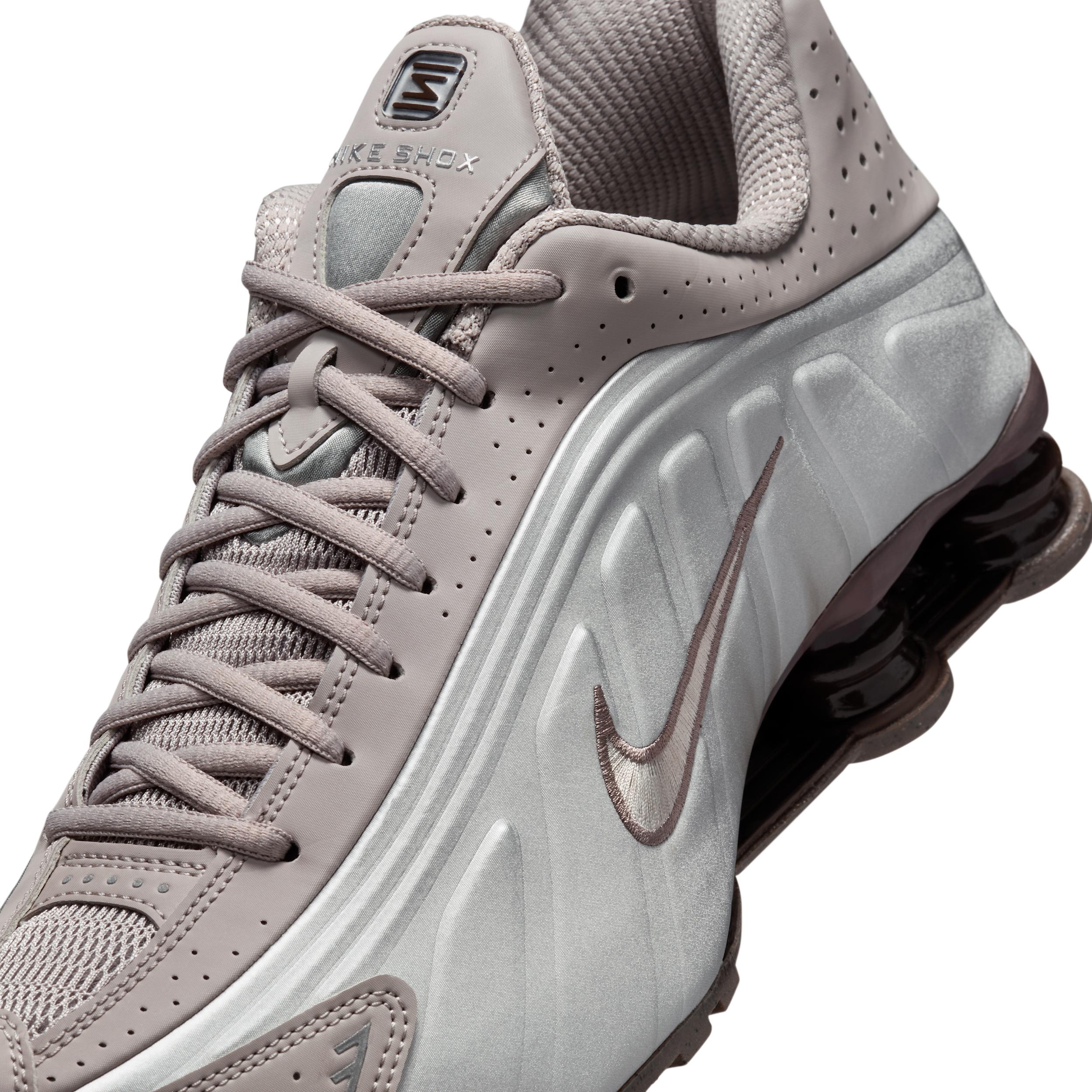 Nike Mens Shox R4 Shoes | HQ1988-400 Product Image