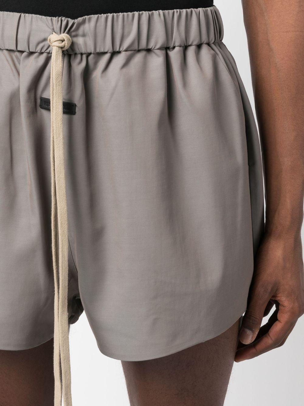 drawstring-waist thigh-length shorts Product Image