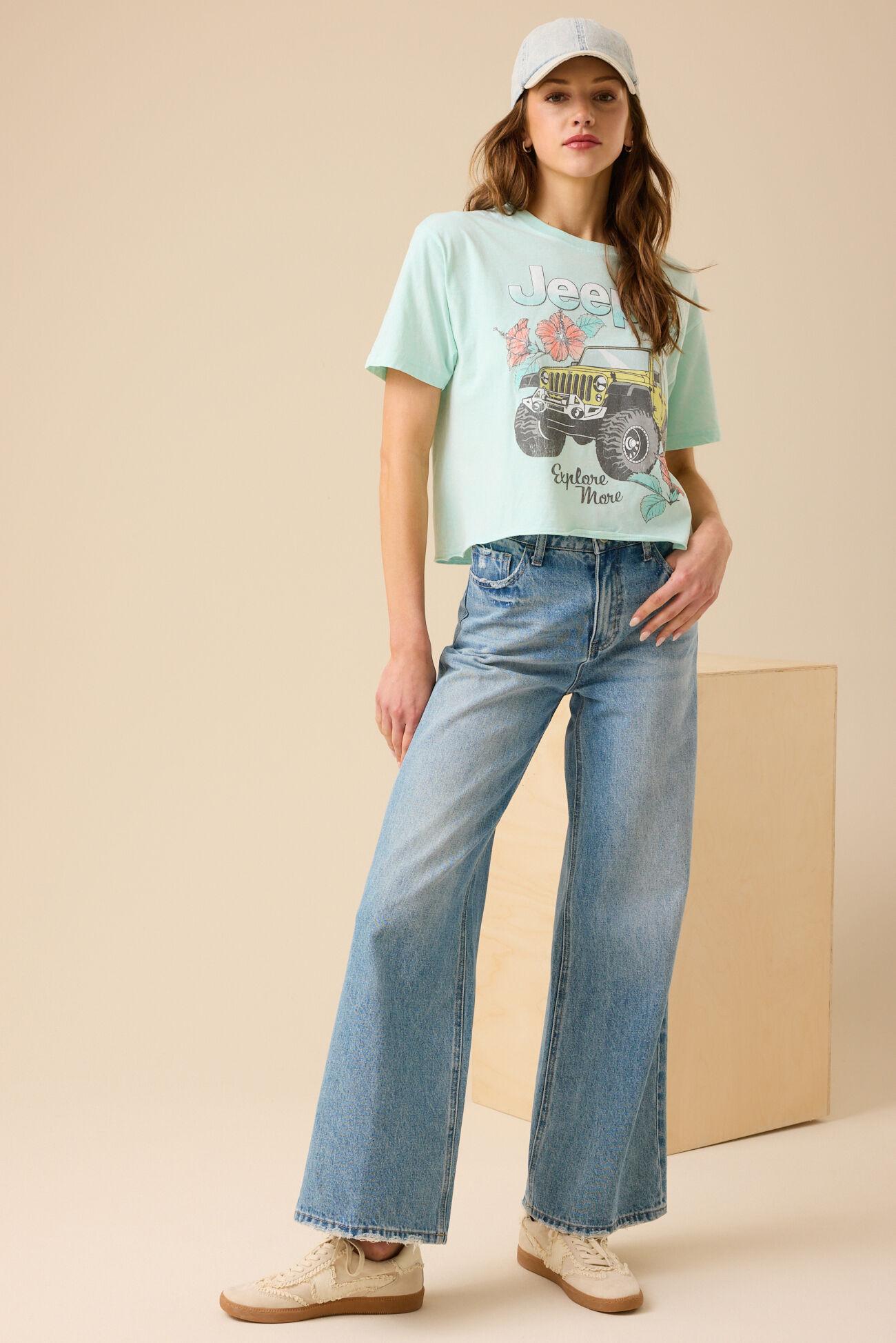 Hibiscus Jeep Cropped Graphic Tee Product Image