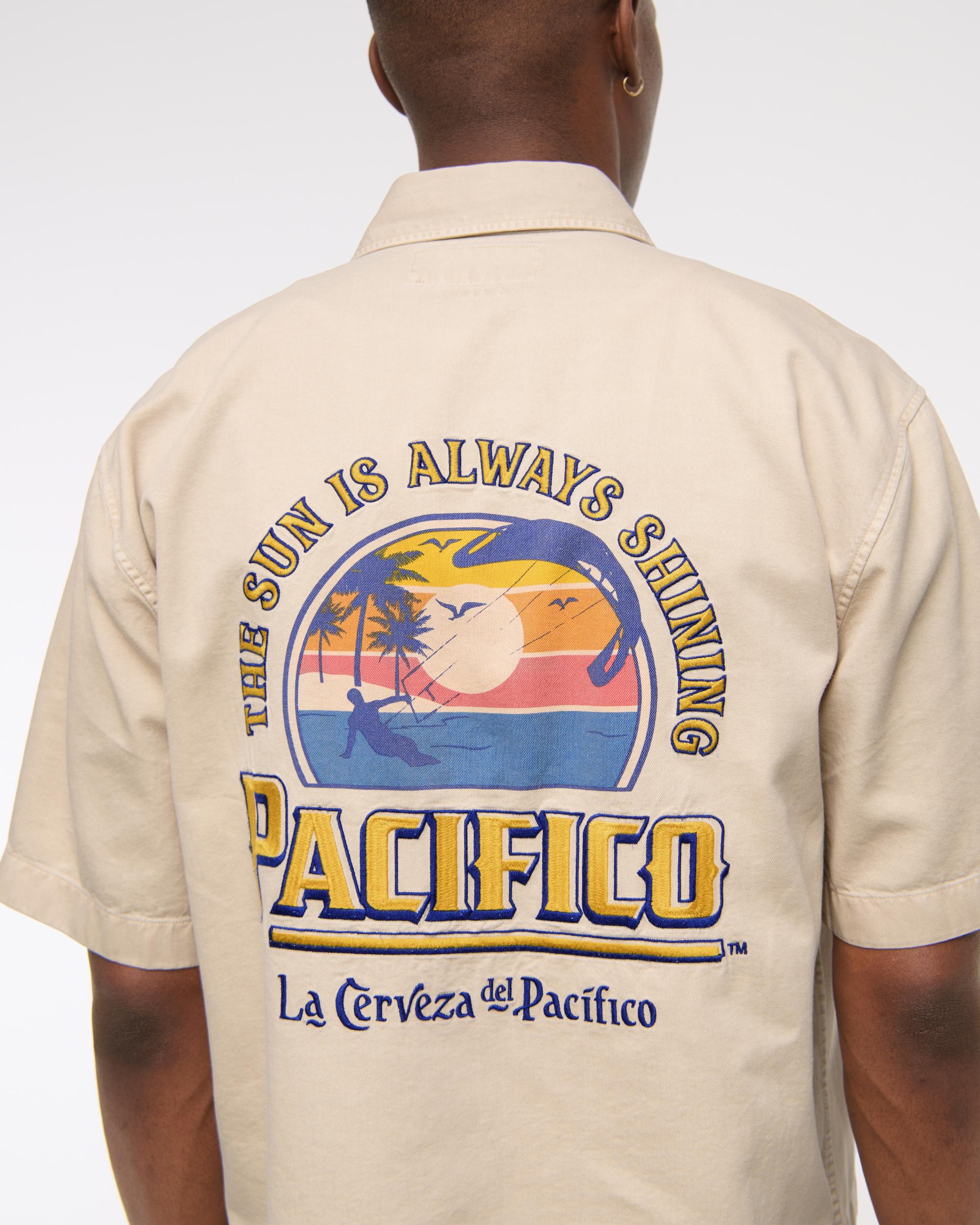 Short-Sleeve Cropped Modelo Workwear Button-Up Shirt Product Image