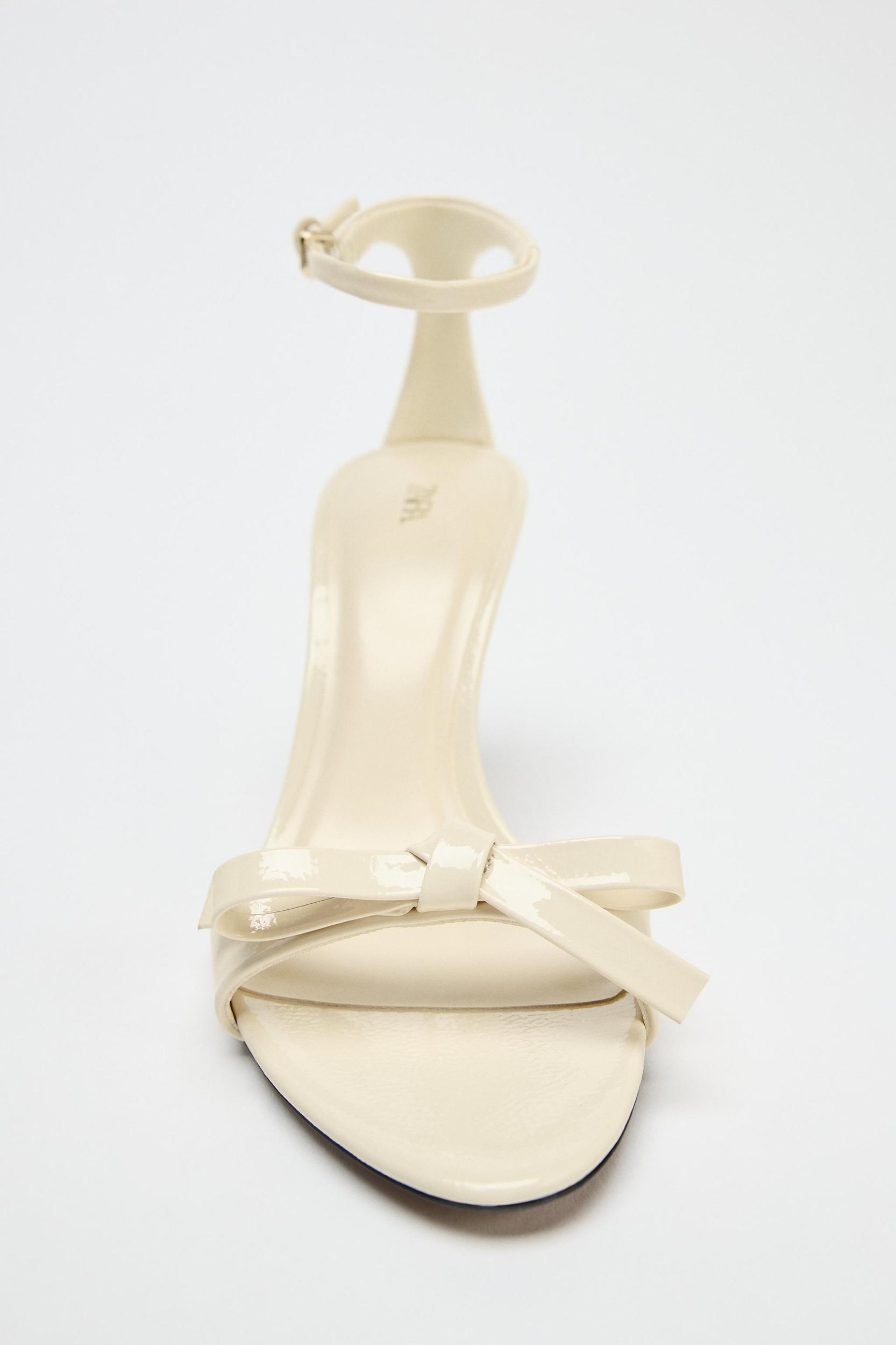 BOW HEELED SANDALS Product Image