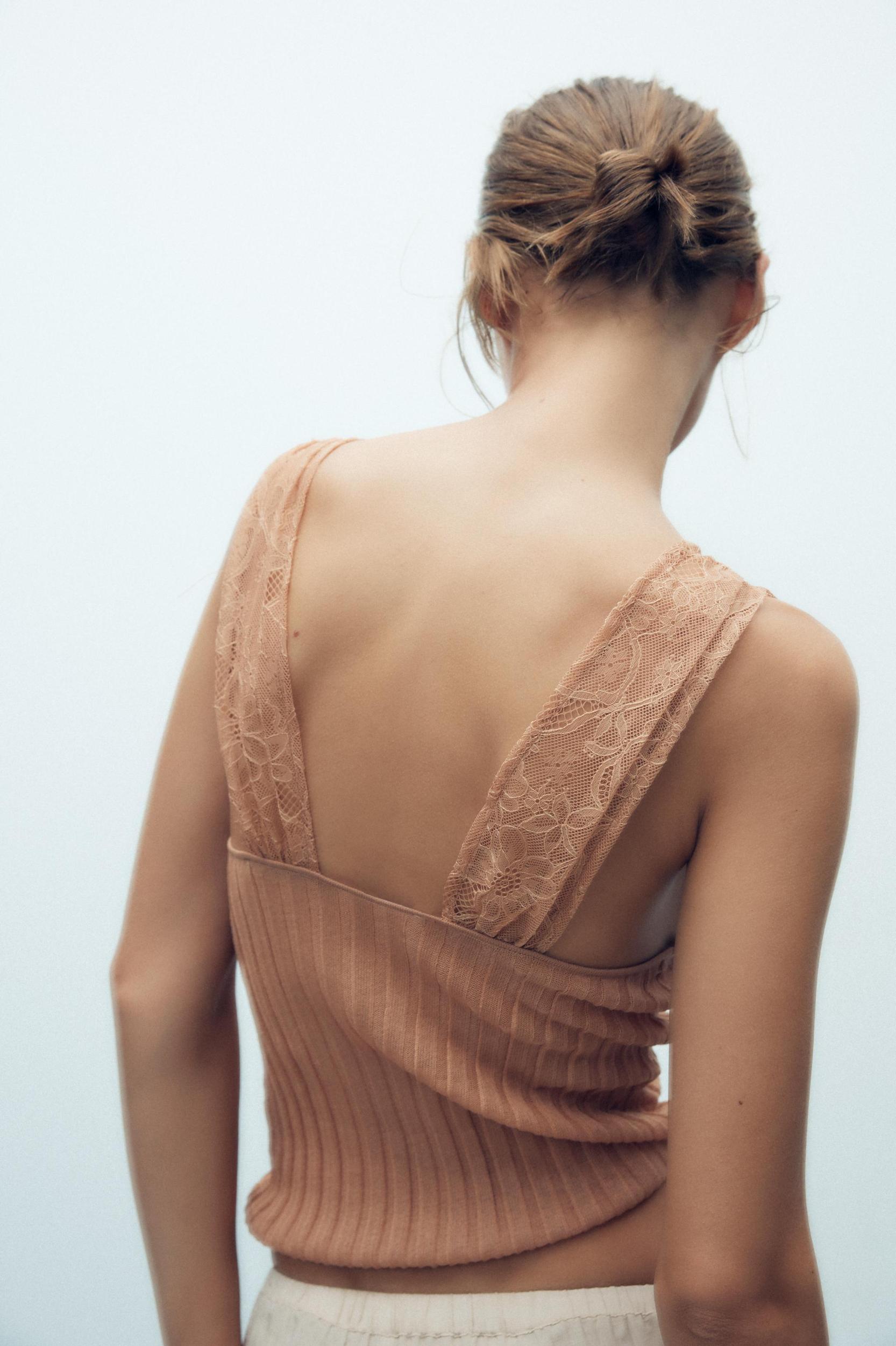 LACE TOP Product Image