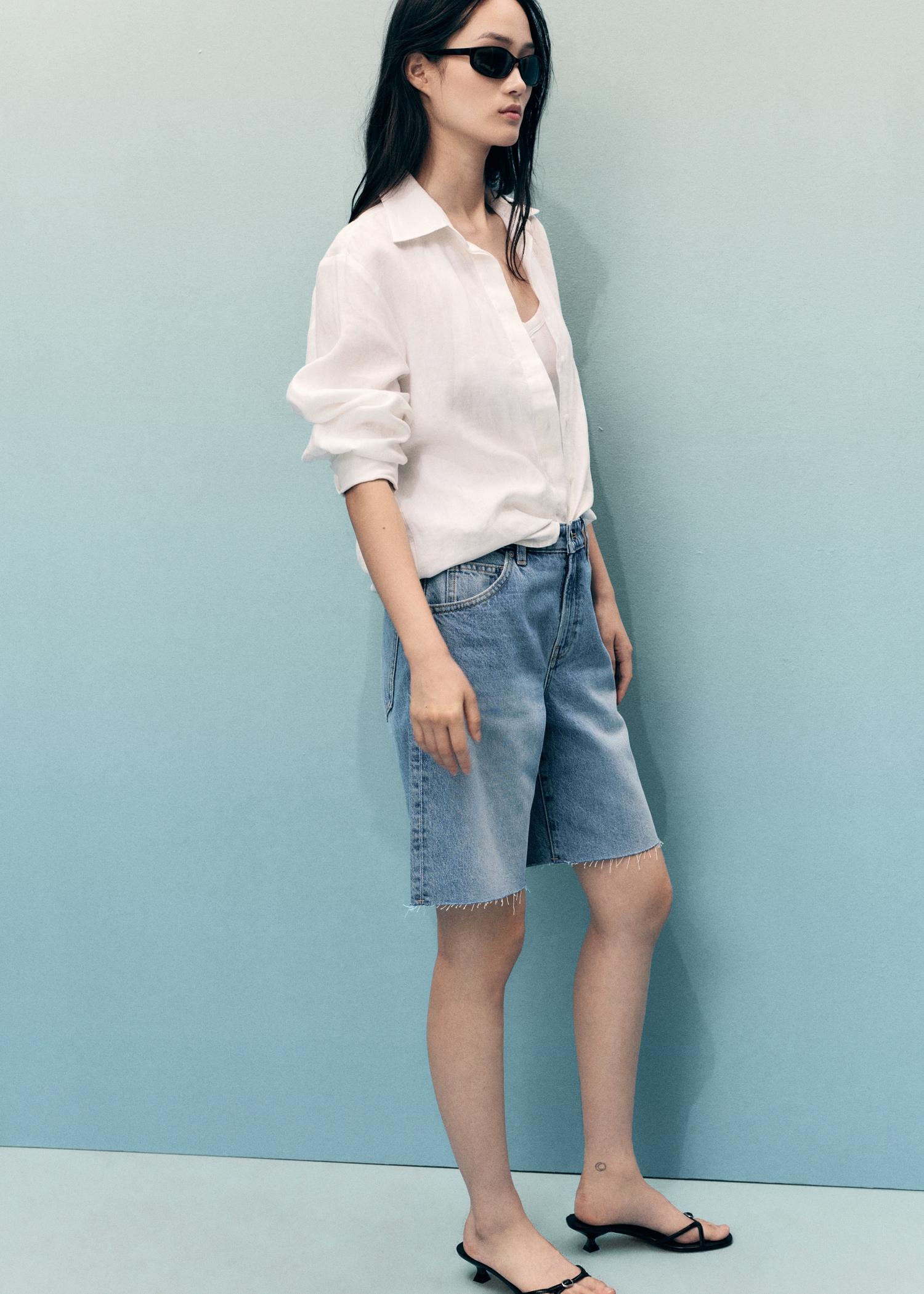 Frayed hem denim shorts - Women | MANGO USA Product Image