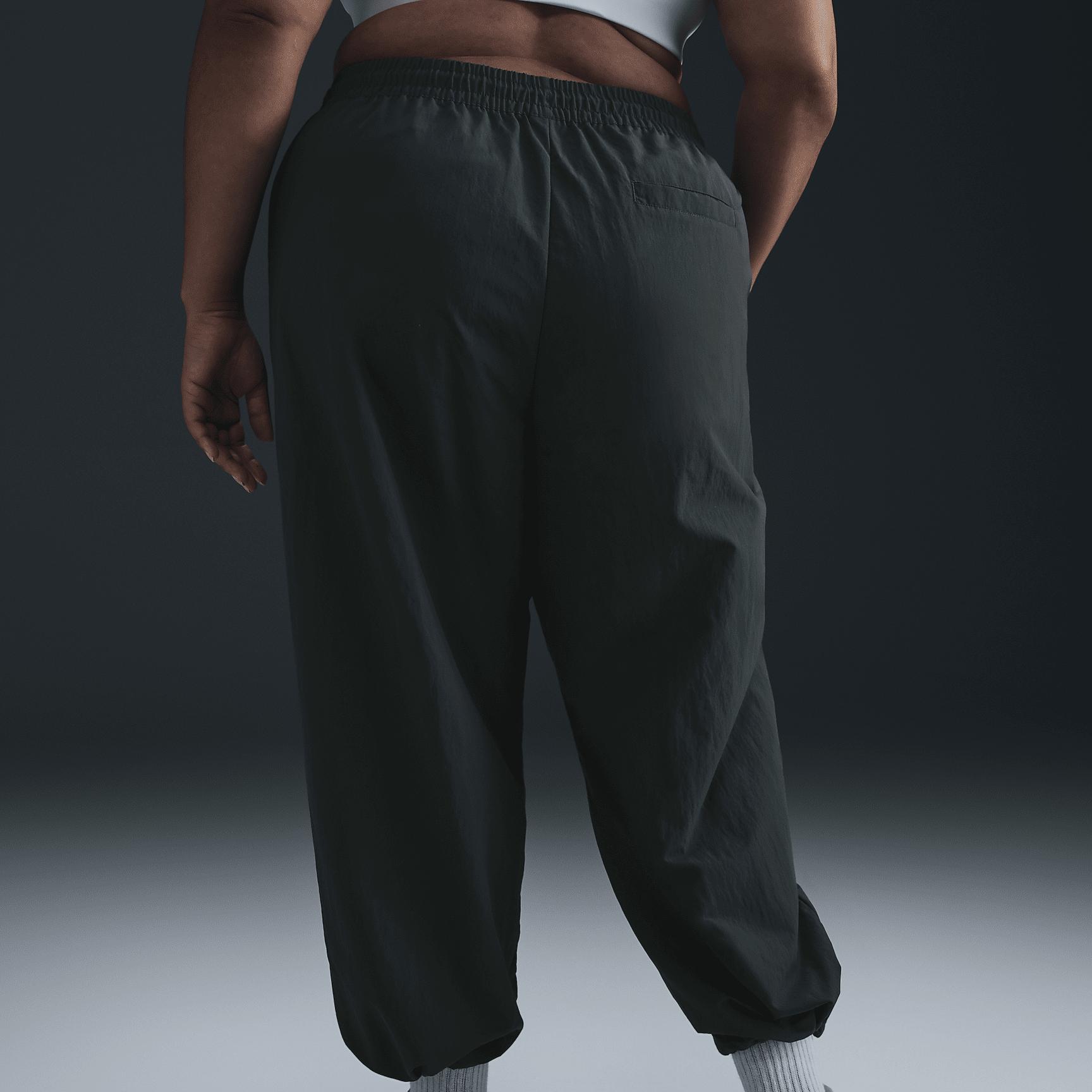 Nike Sportswear Everything Wovens Women's Mid-Rise Open-Hem Pants (Plus Size) Product Image