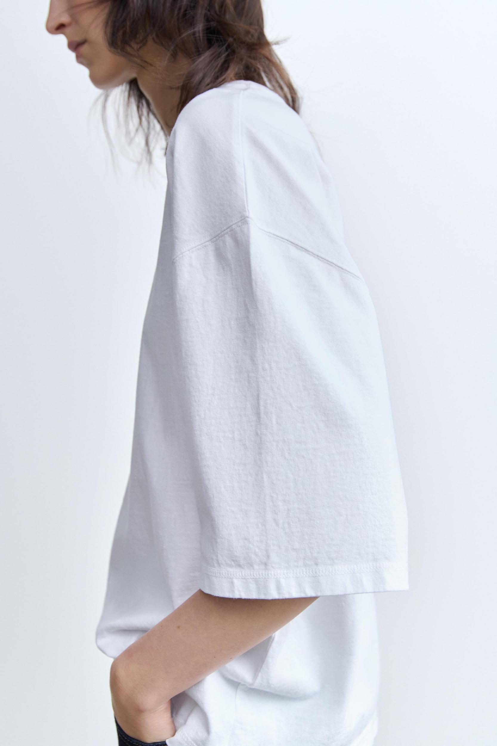 LOOSE FIT T-SHIRT Product Image