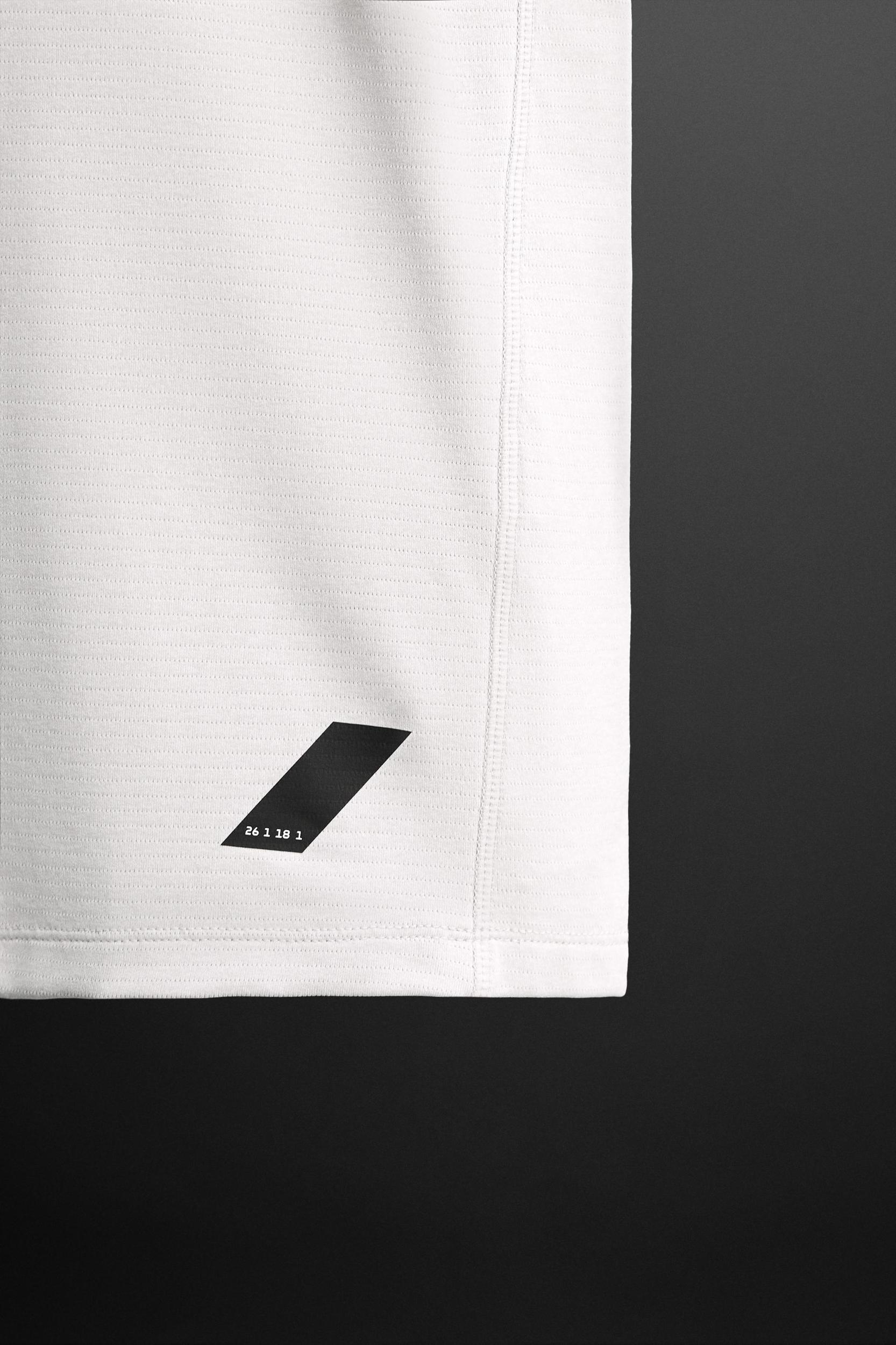 LIGHTWEIGHT TECHNICAL TANK TOP Product Image