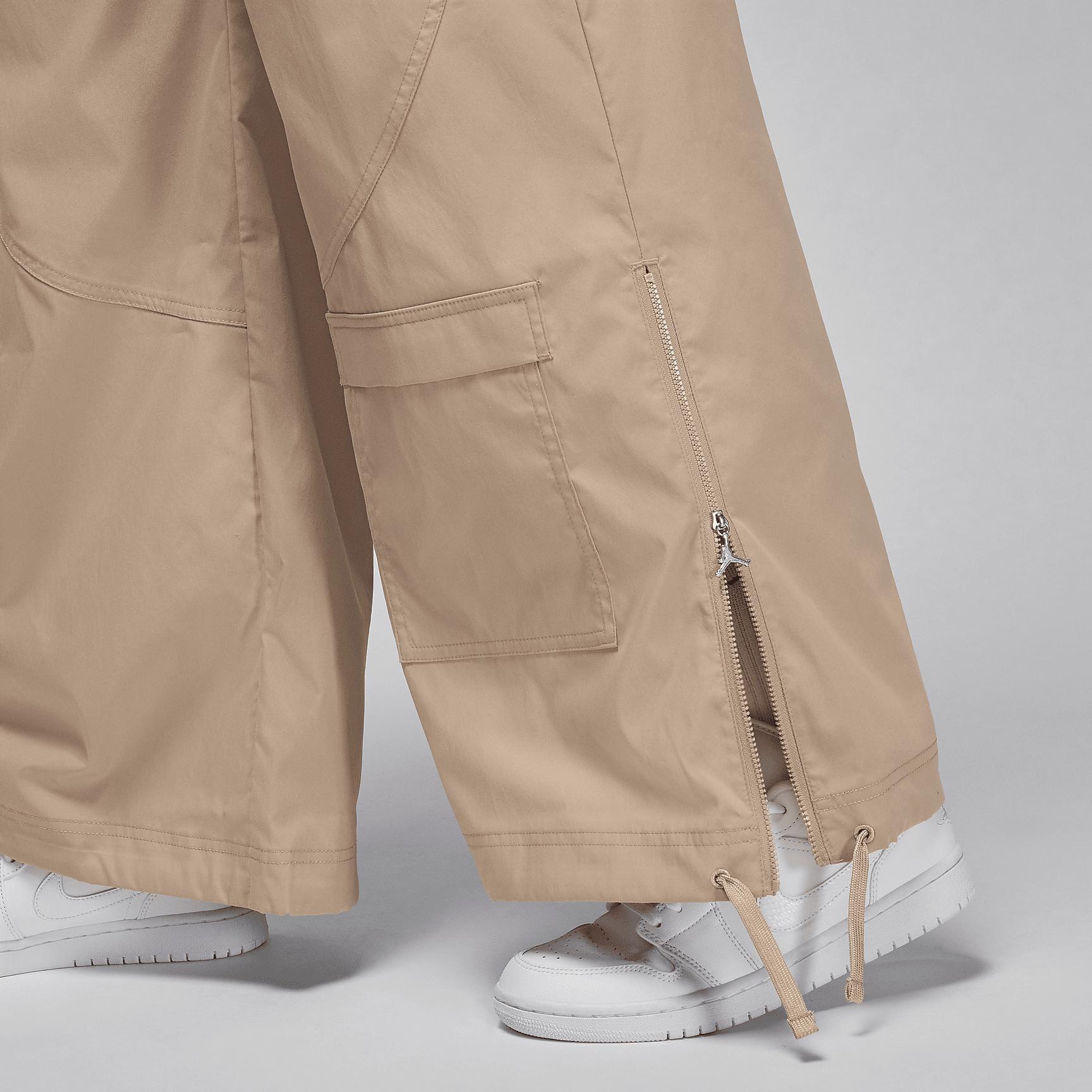 Womens Chicago Cargo Pants Product Image
