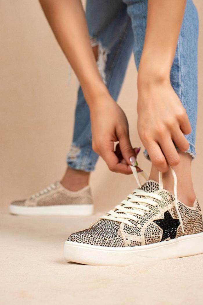 Miel 34 Sneaker Product Image