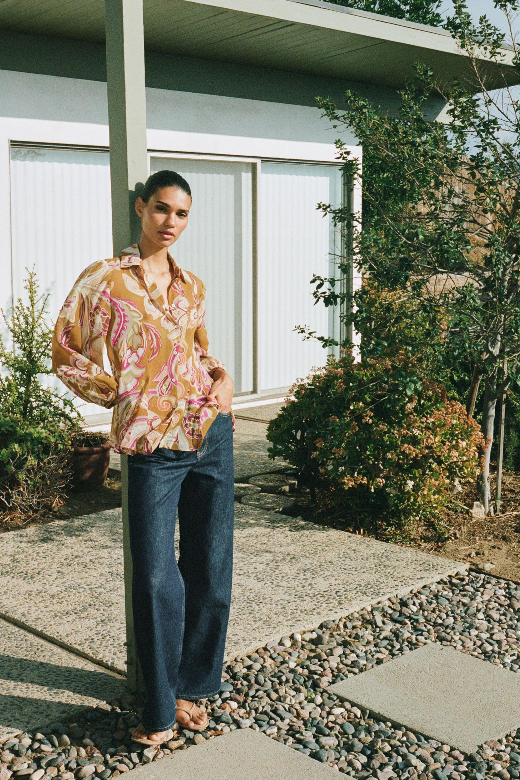 Z1975 HIGH RISE WIDE LEG JEANS Product Image