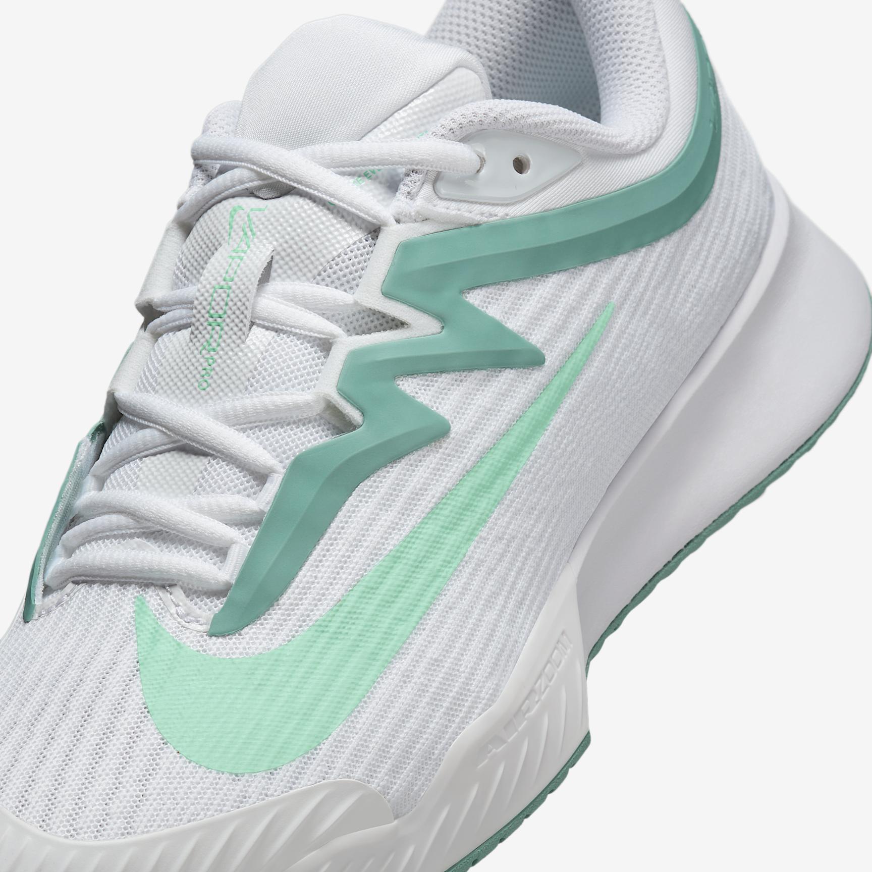 Nike Womens Vapor Pro 3 Hard Court Tennis Shoes | FZ2158-106 Product Image