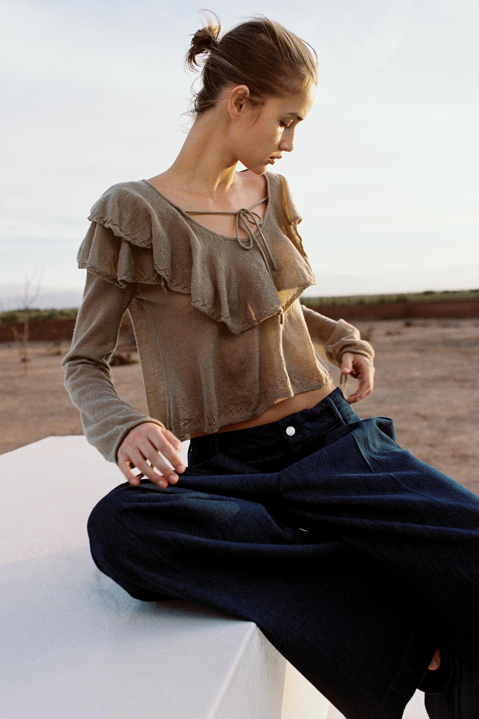 RUFFLED KNIT TOP Product Image