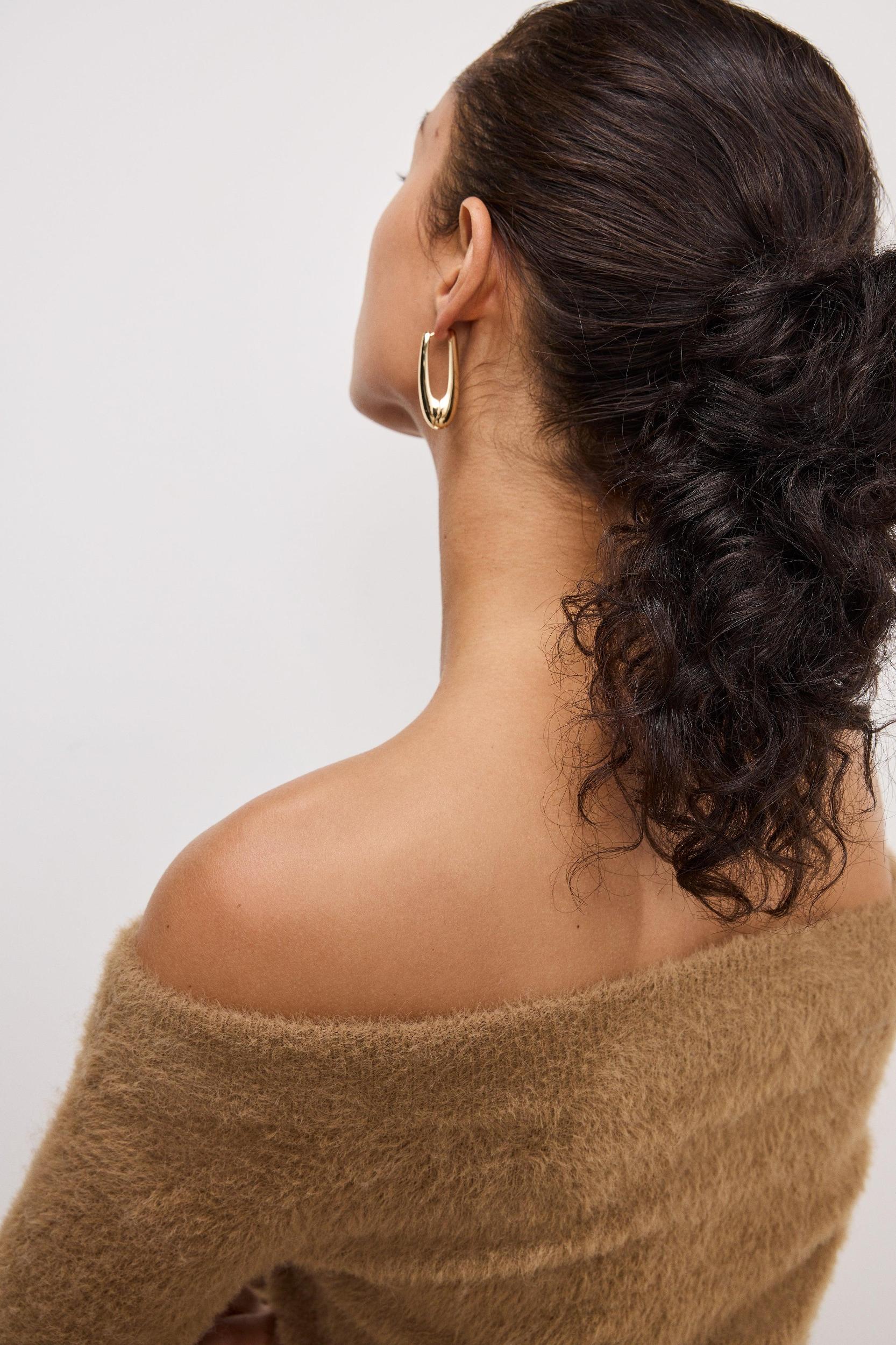 OFF SHOULDER PLUSH TOP | WARM CARAMEL003 Product Image